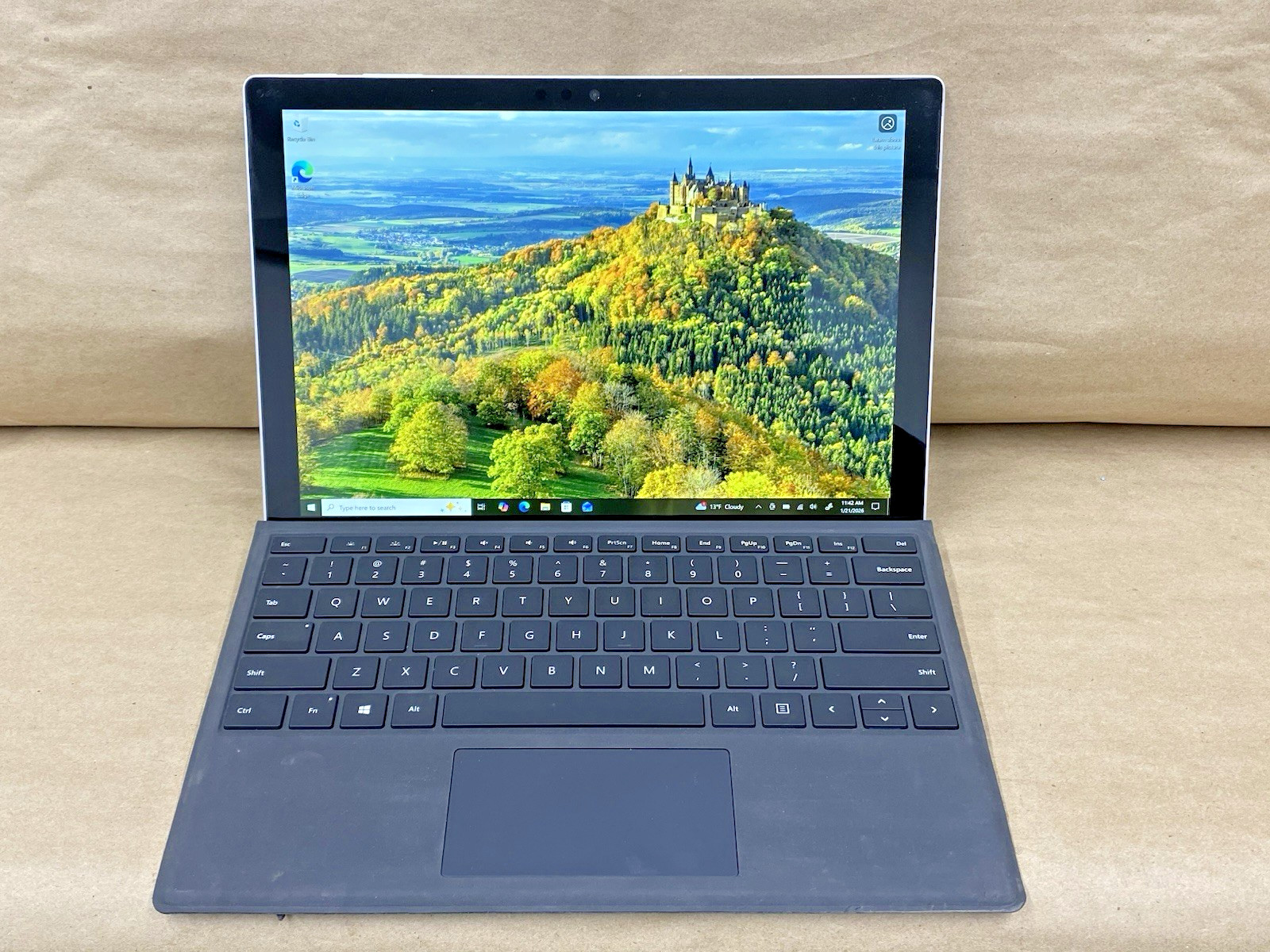 Microsoft Surface Pro - 12" 2736*1824 - i5-7300U - 8GB - 256GB SSD - Win 10 Pro