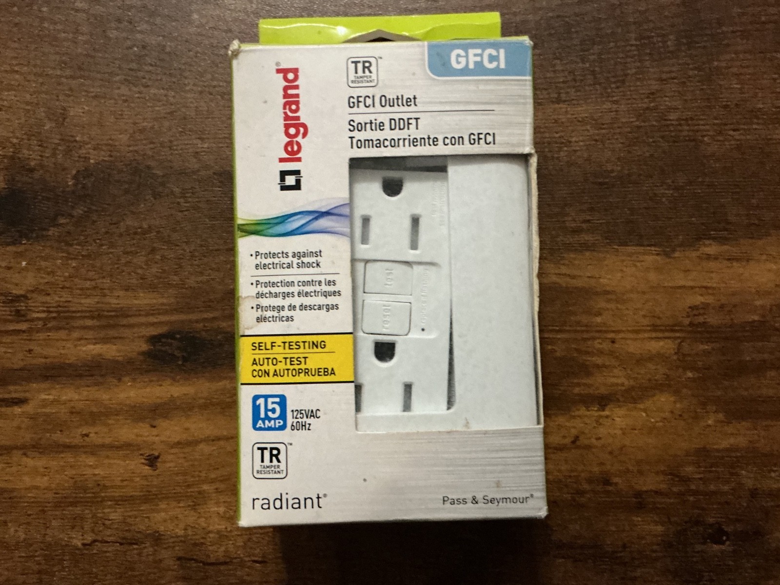 LEGRAND PASS & SEYMOUR RADIANT 15A 125V GFCI OUTLET