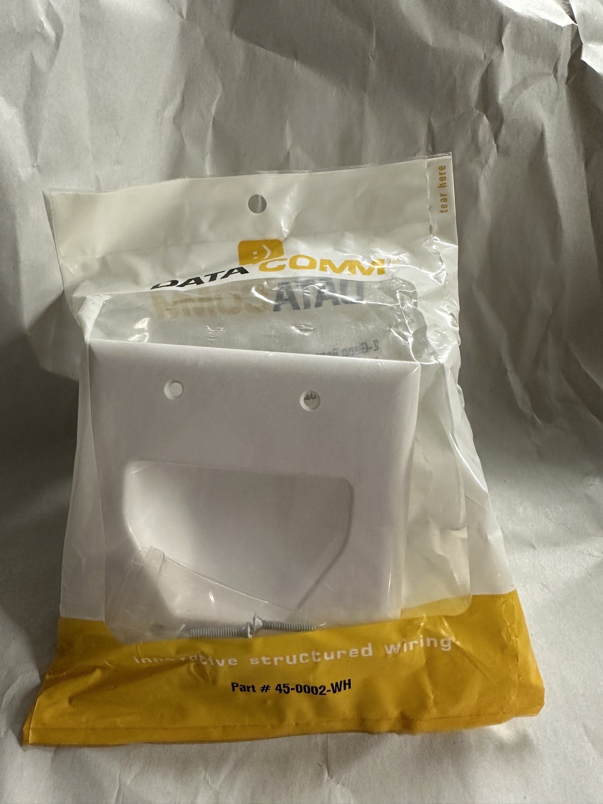 NEW Data Comm Electronics, #45-0002-WH, White, 2-gang Recessed Cable Plate