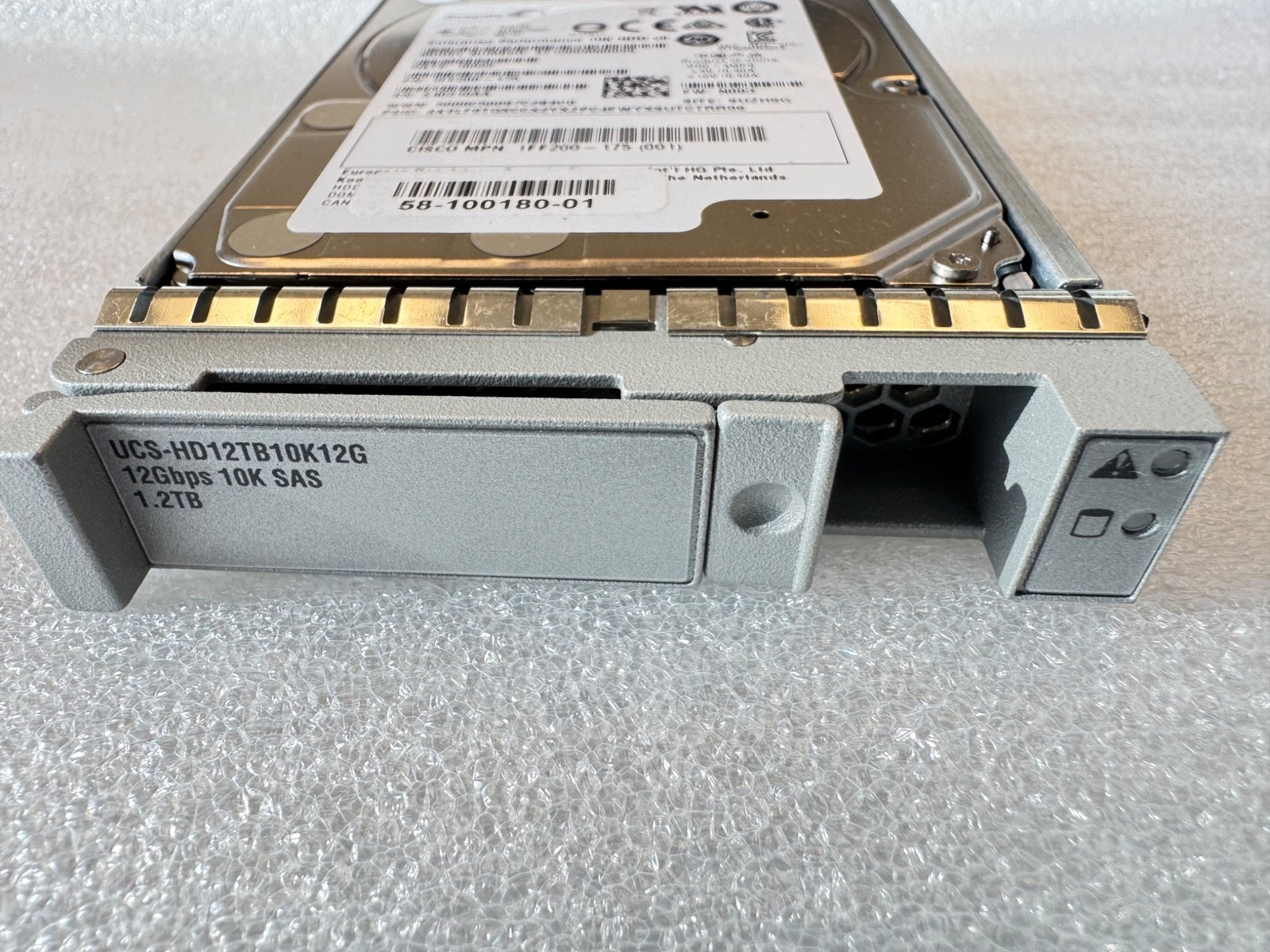 CISCO 1.2TB 10K 12G 2.5" SFF SAS hard drive HD 58-100180-01 Seagate ST1200MM0088