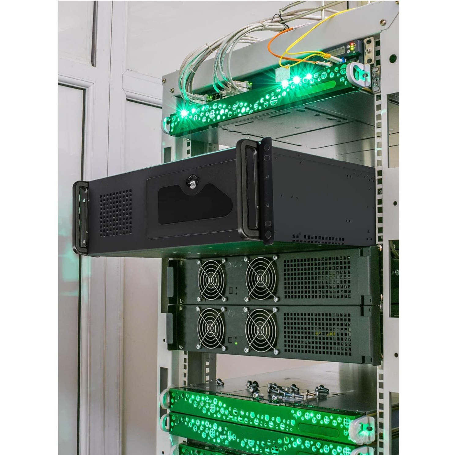 Quiet Cooling 4U Server Chassis with 3 Fans~--