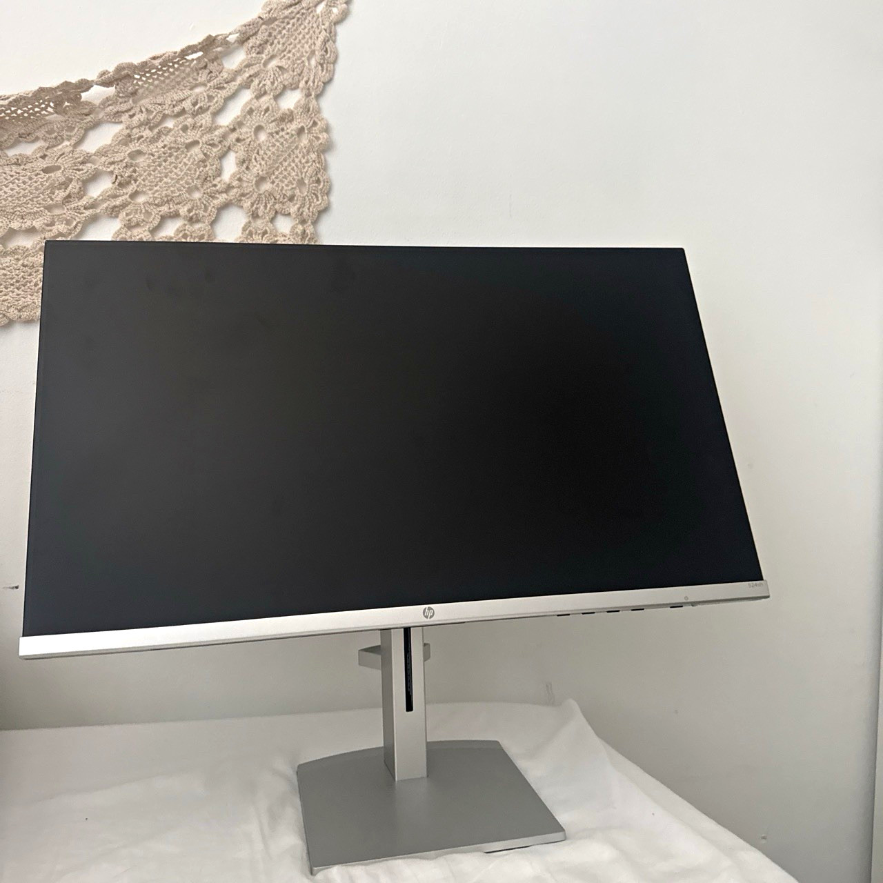 HP EliteDisplay E273 24" IPS LED 1080p Anti-Glare HDMI DP VGA Monitor