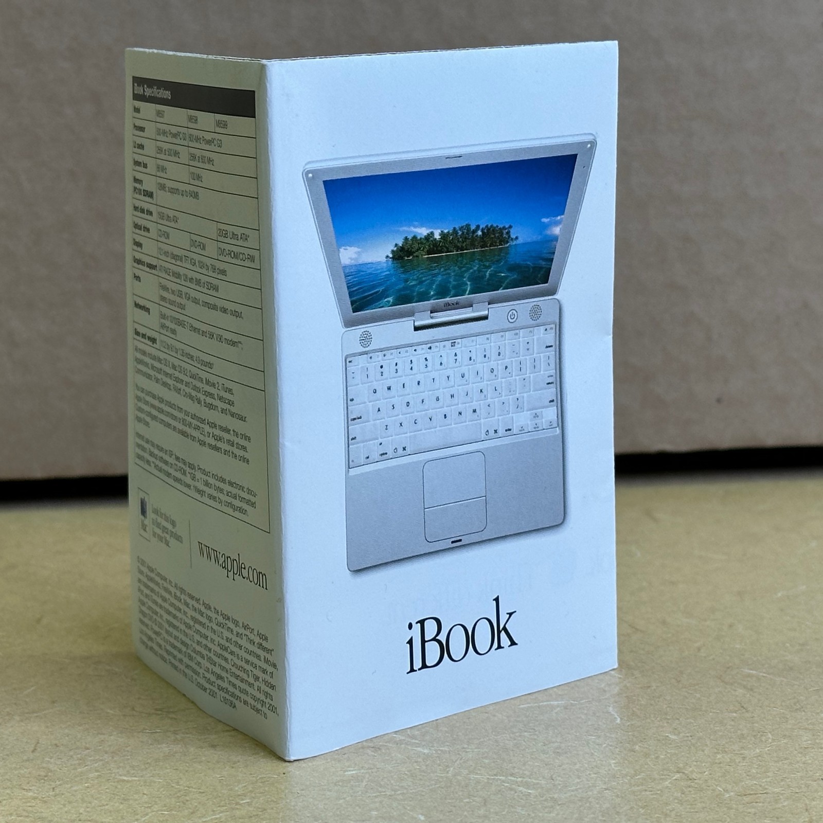 MINT Brochure iBook from Apple Computer Store __ 25 years old Macintosh RARE