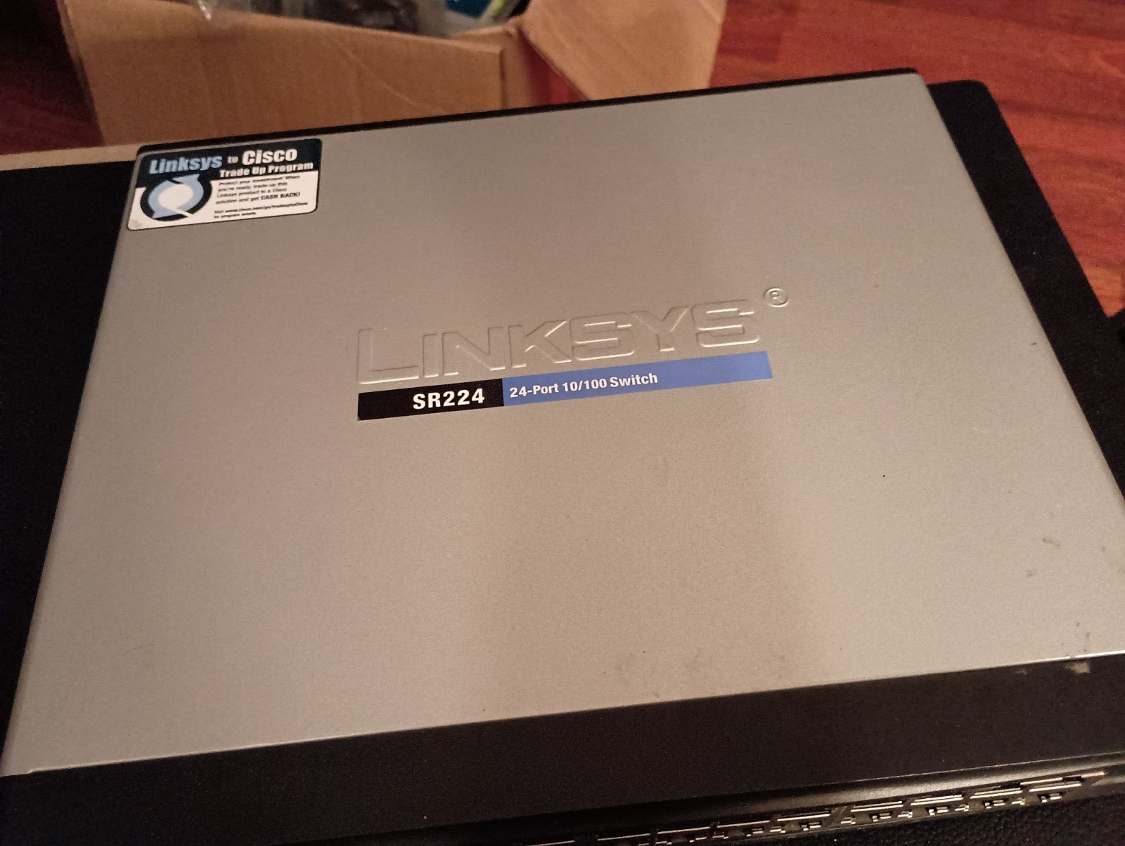 Cisco Linksys SR224 10/100 Unmanaged Ethernet Switch 24 Port with power cord