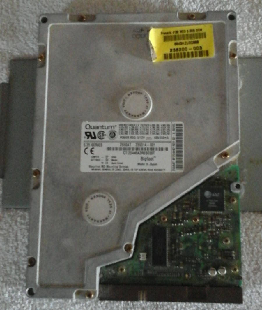 Quantum Bigfoot Model 2550AT 2.5GB 5.25" HDD Hard Drive - Vintage Retro AS IS