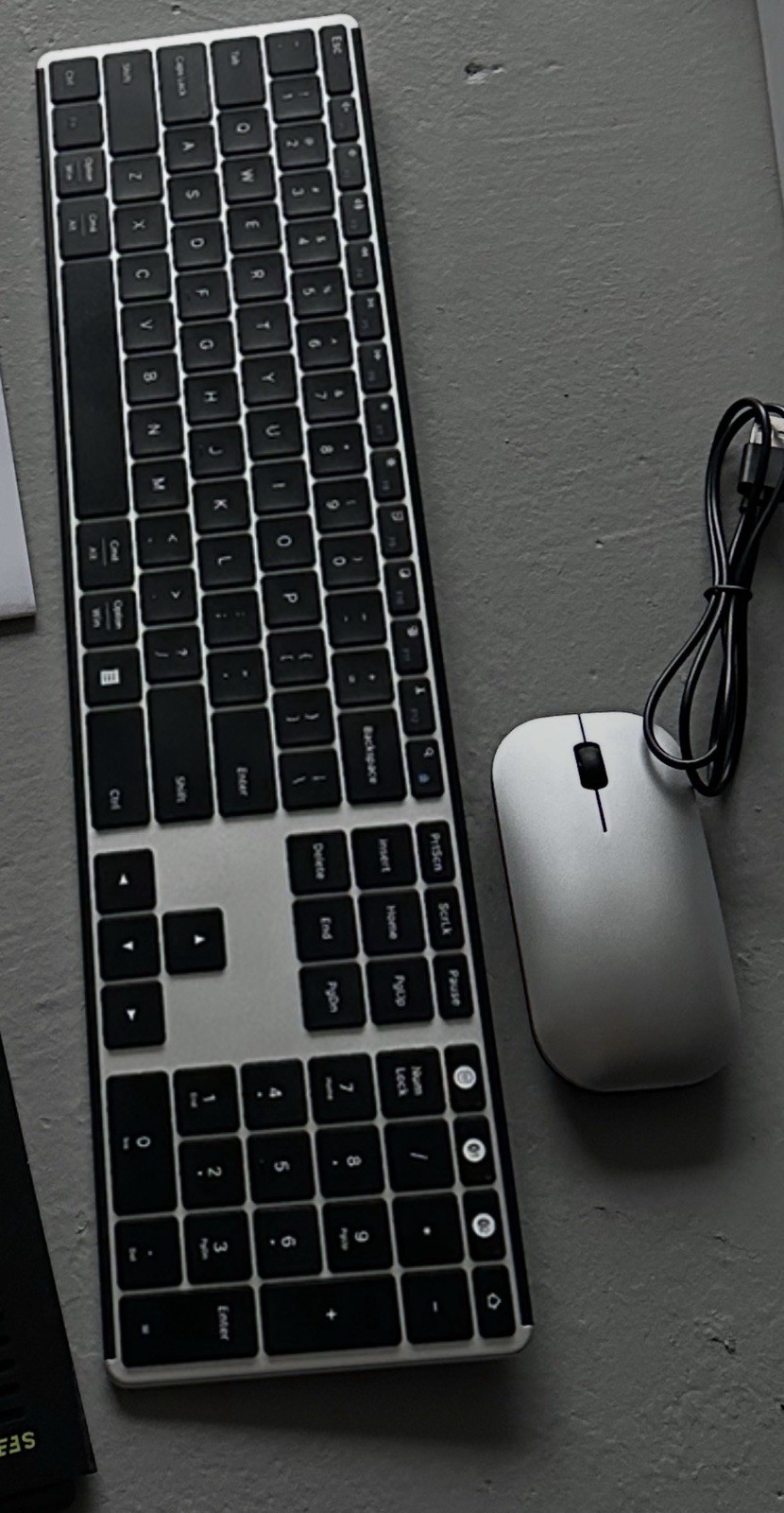 SEENDA SK-38 Wireless Keyboard Mouse Combo Full-Size Slim Thin (Black& Silver)