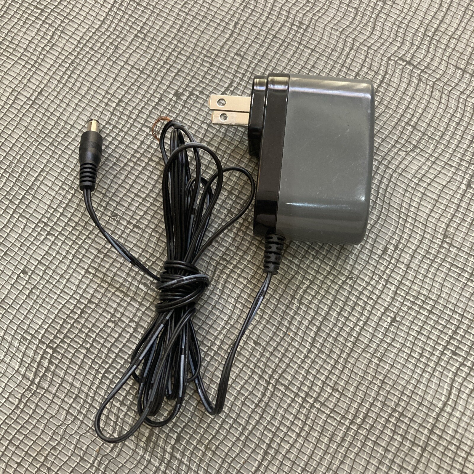 Genuine Linksys AD12V/0.5A-SW 12V 0.5A ITE Power Supply AC Adapter OEM