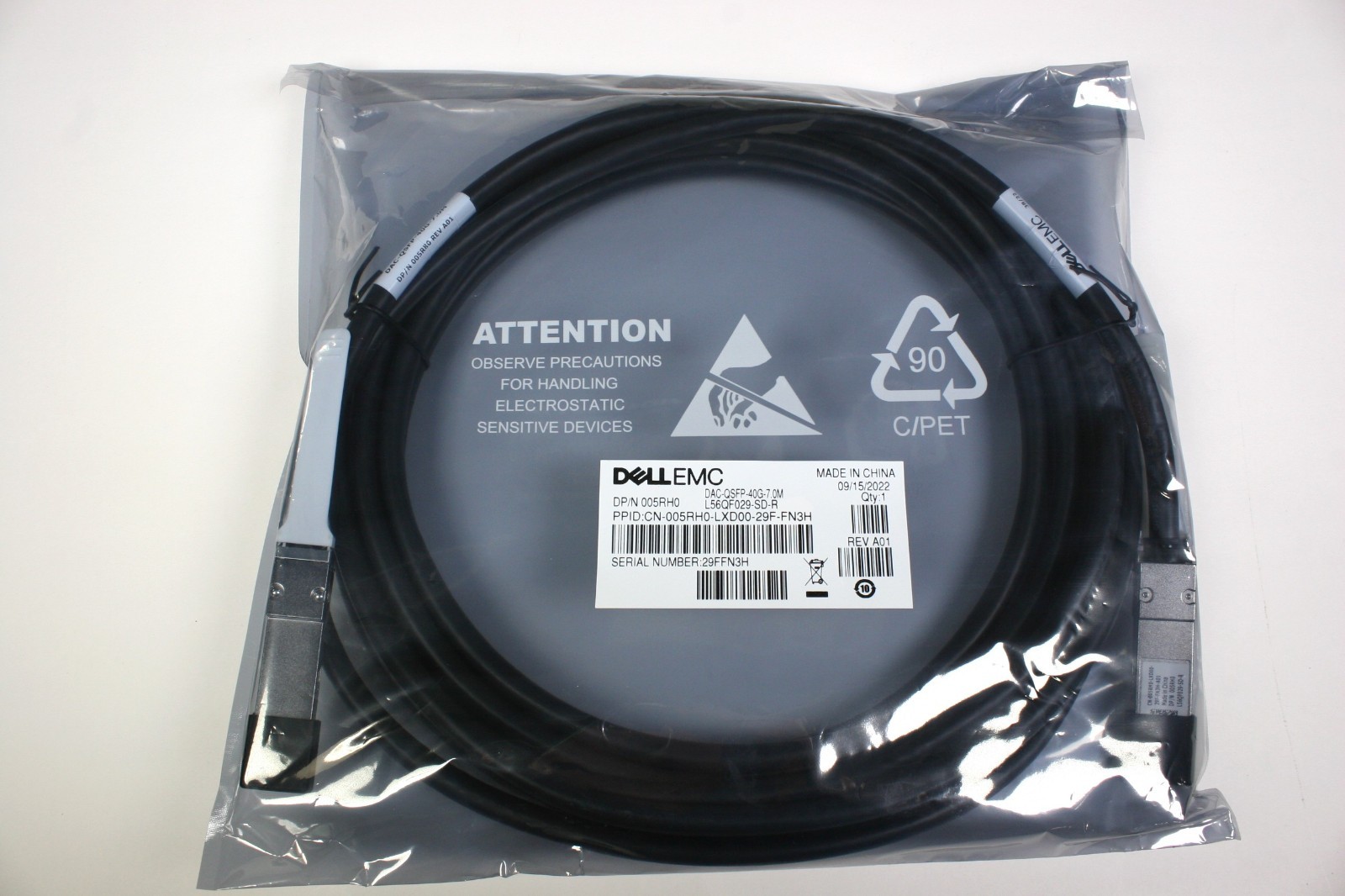 Dell 7-Meter / 22.9FT 40GbE QSFP+ Direct Attach Cable DAC-QSFP-40G-7.0M 05RH0