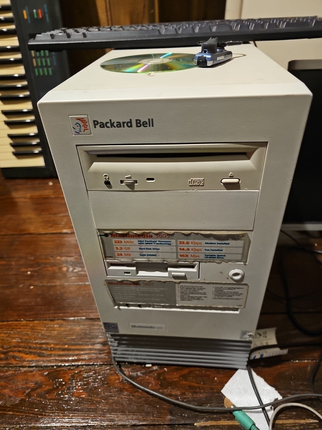 Vintage Packard Bell Executive S605 TowerWindows 95 Installed. Read Info