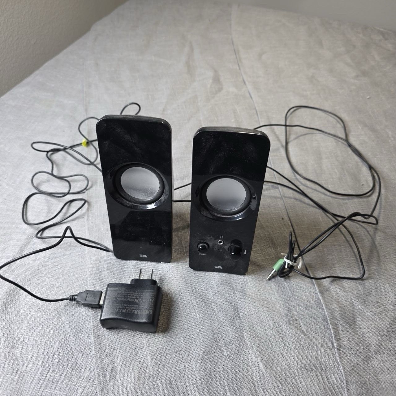 Cyber Acoustics CA-2050 2.0 Computer Speakers 3.5mm Desktop Speaker System