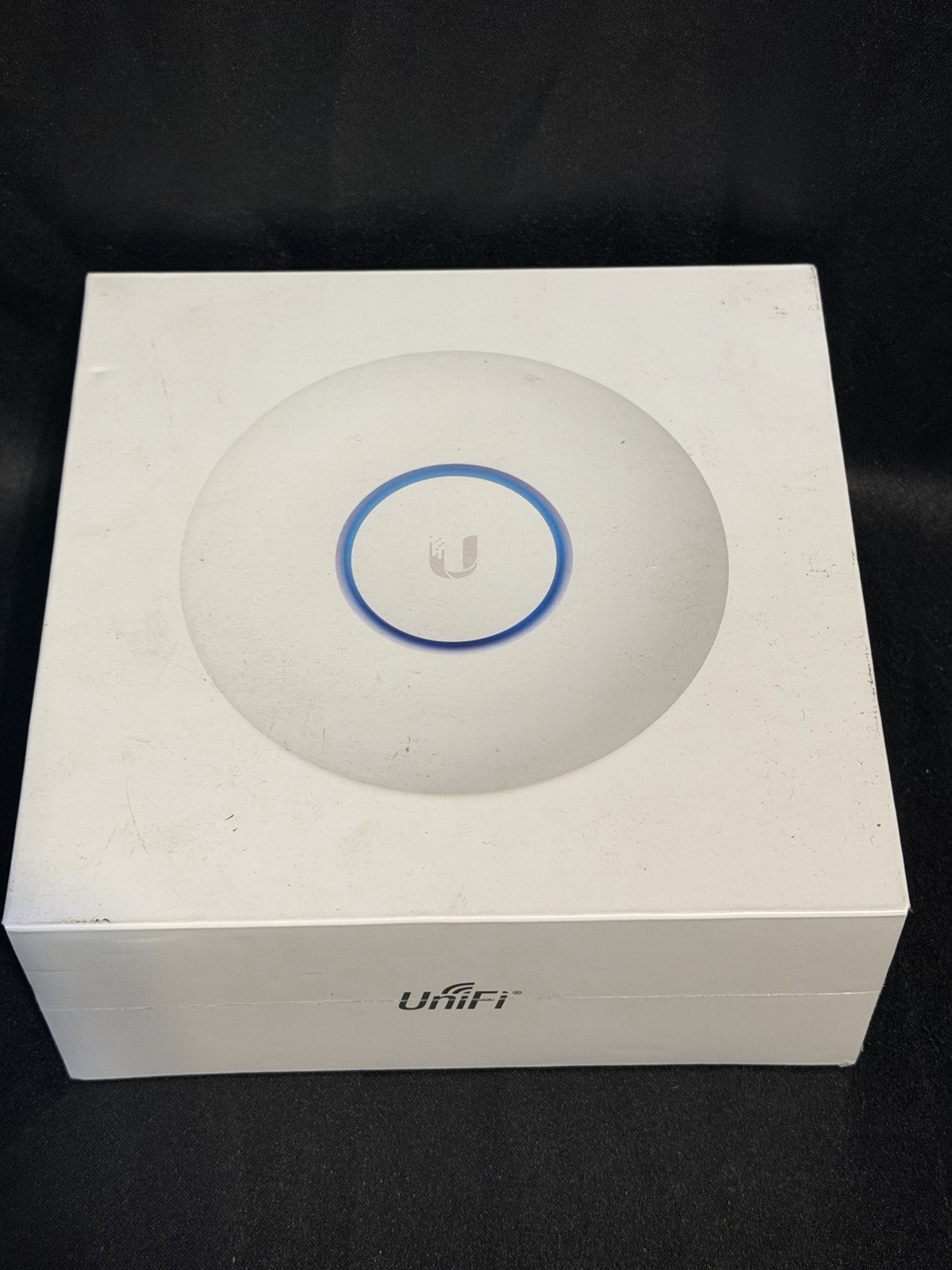 Ubiquiti UniFi nanoHD UAP-nanoHD-US Access Point White + PoE Injector NEW