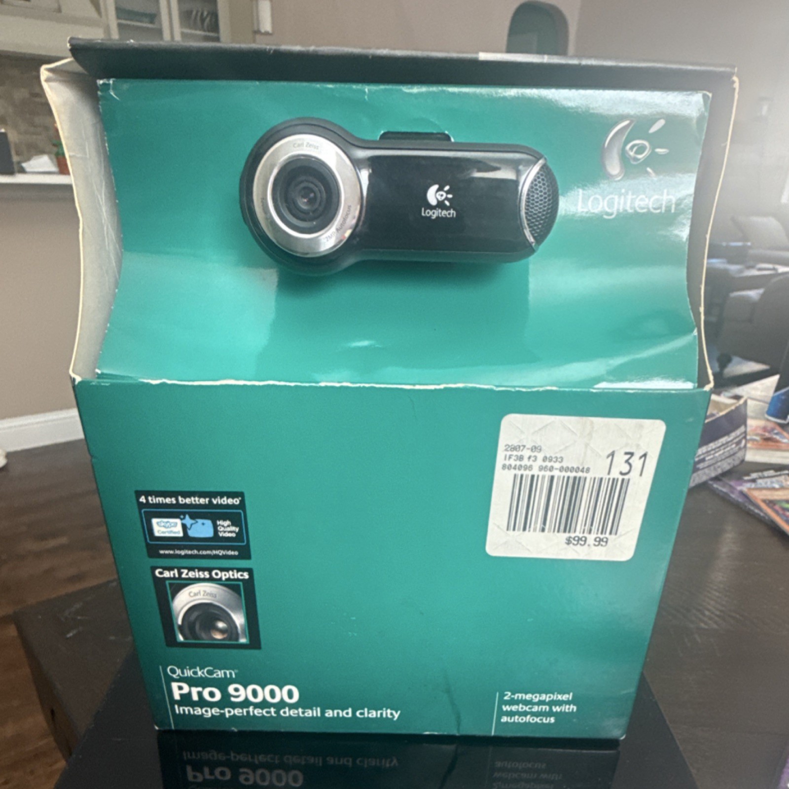 Logitech QuickCam Pro 9000 Webcam Carl Zeiss Optics Autofocus 2MP Built-in Mic