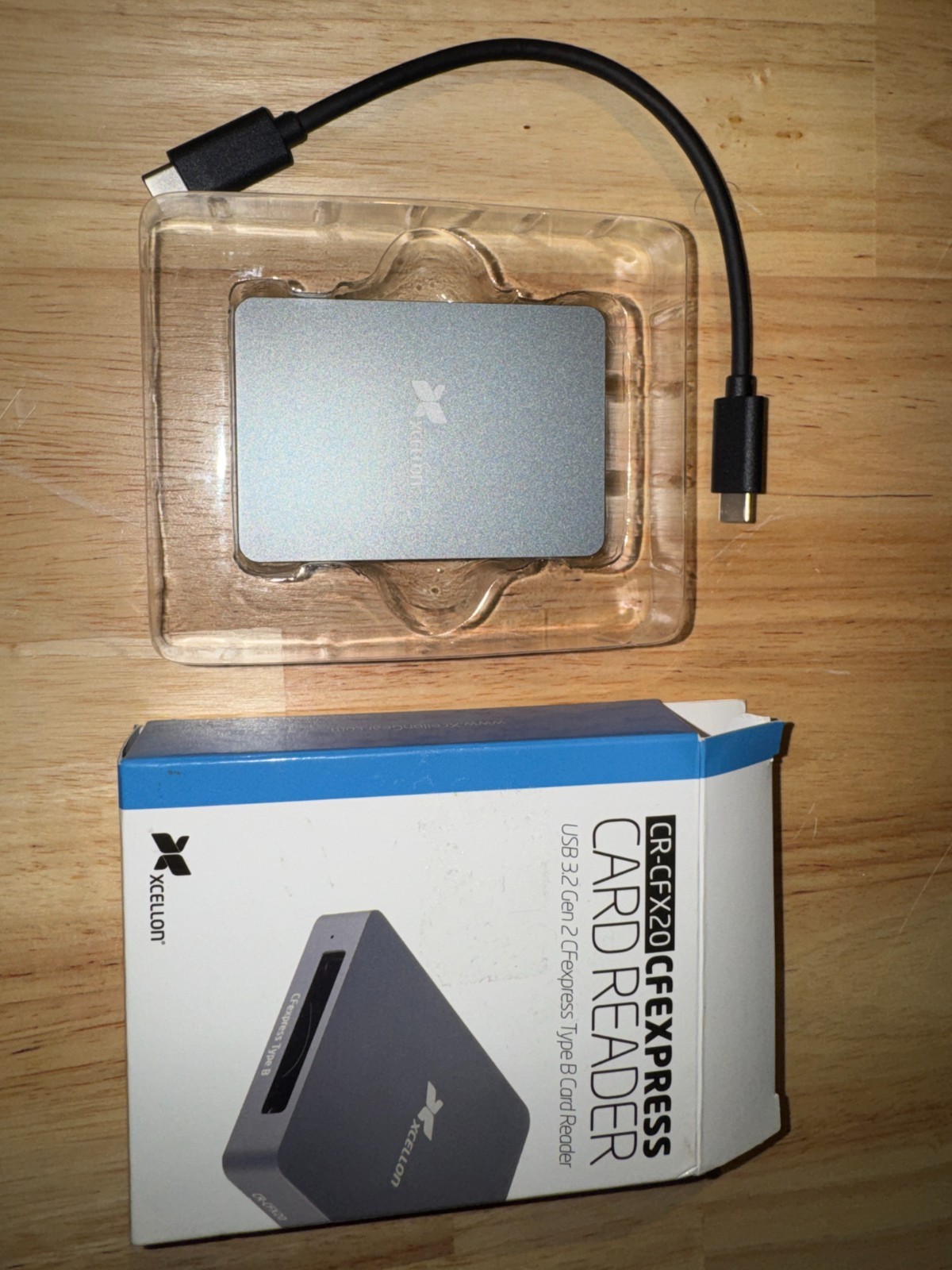 CFexpress Type B Memory Card Reader USB 3.2 Gen 2, 10Gbps, Plug-and-Play