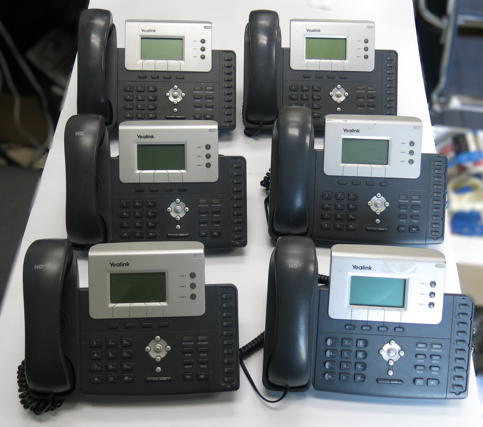 Yealink SIP-T26P 3-Line VoIP IP Phone HD Voice PoE Desktop Telephone
