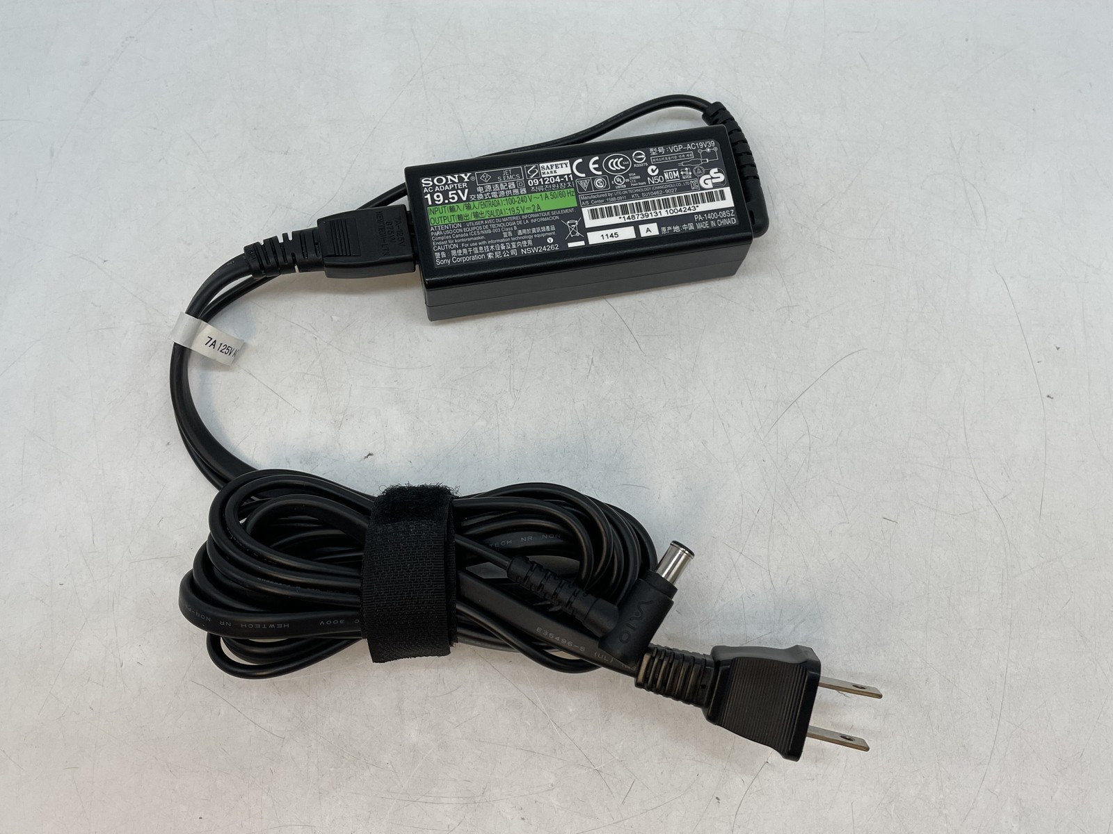 Sony VGP-AC19V39 39W 19.5V 2A Laptop AC Power Adapter Charger FREE S/H