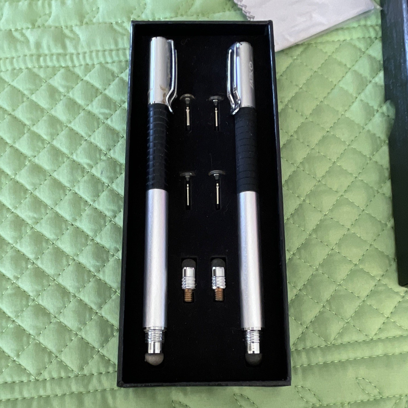 MEKO 2-Pack 2-in-1 Disc Stylus Pens, Replaceable Tips, Silver/Black