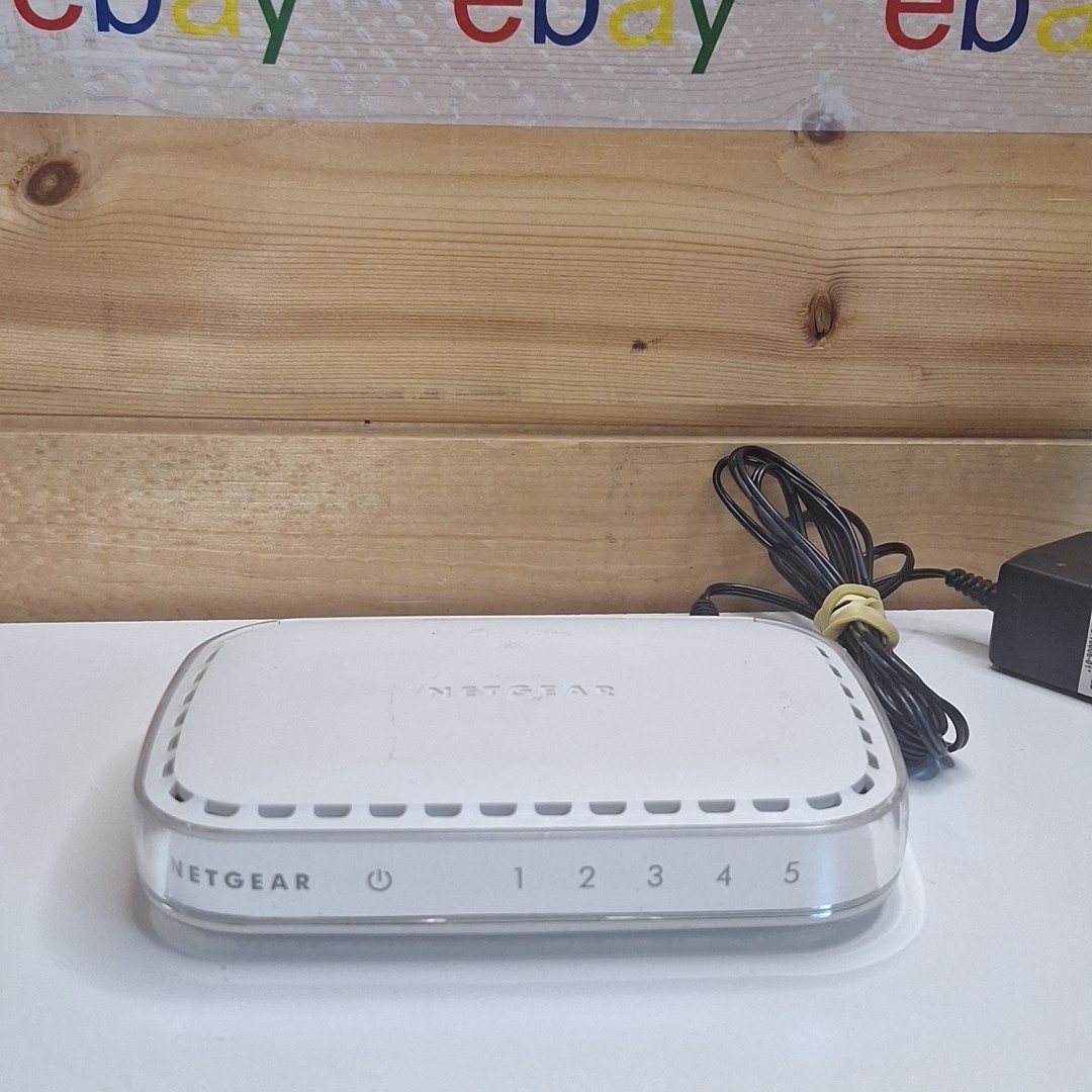 NETGEAR 5 PORT 10/100/100 MBPS SWITCH GS605 V2 - TESTED & WORKS