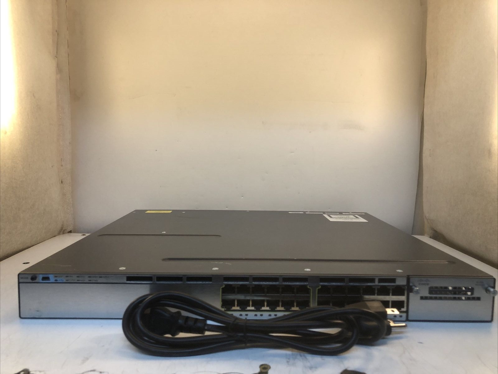 Cisco WS-C3750X-24T-L V02 24 Port Gigabit Switch w/ Power Cord **TESTED**