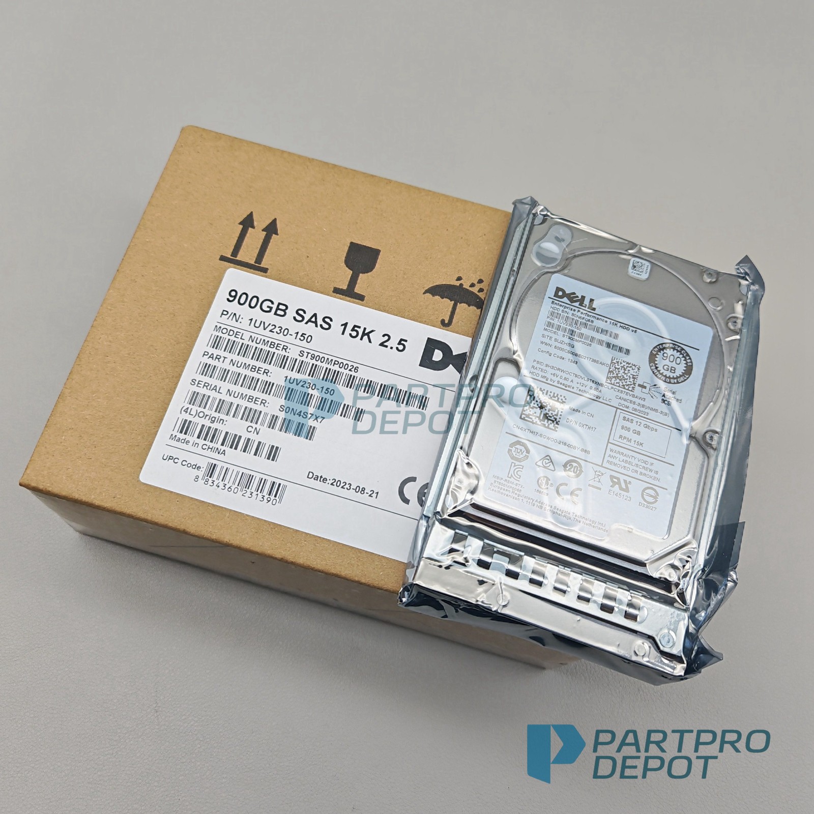New Dell ST900MP0026 XTH17 900GB SAS 15k 2.5" 12G HDD Seagate in 3.5” Caddy