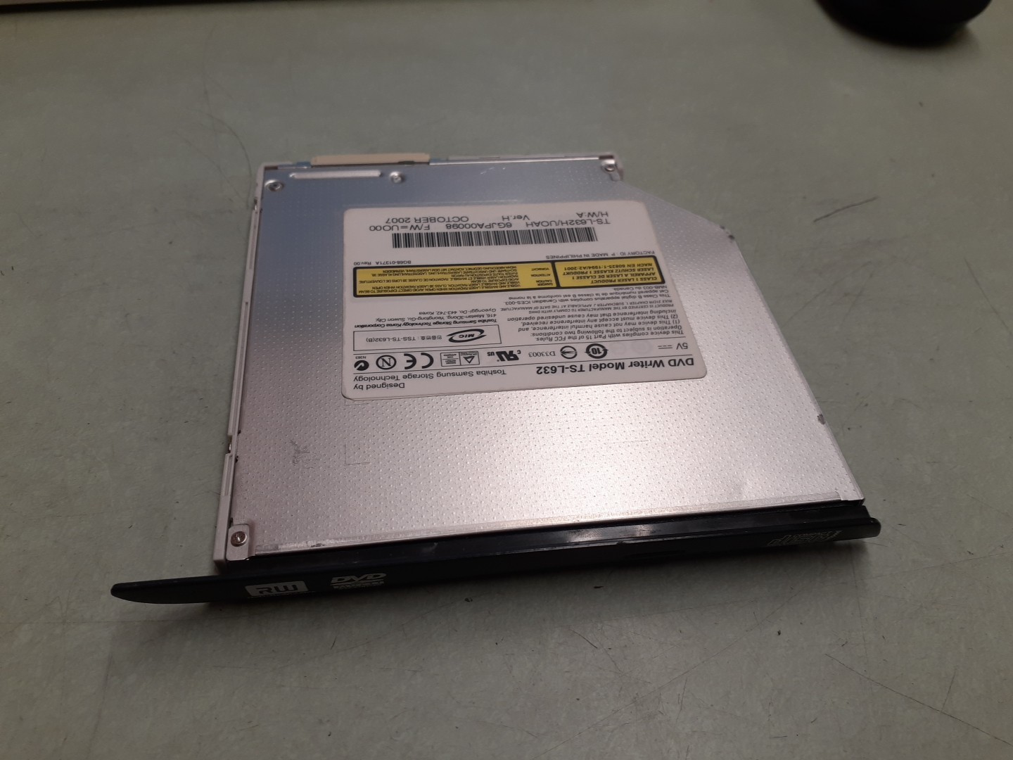 Toshiba Samsung TS-L632 DVD Writer Drive TS-L632H/UOAH - Black Bezel