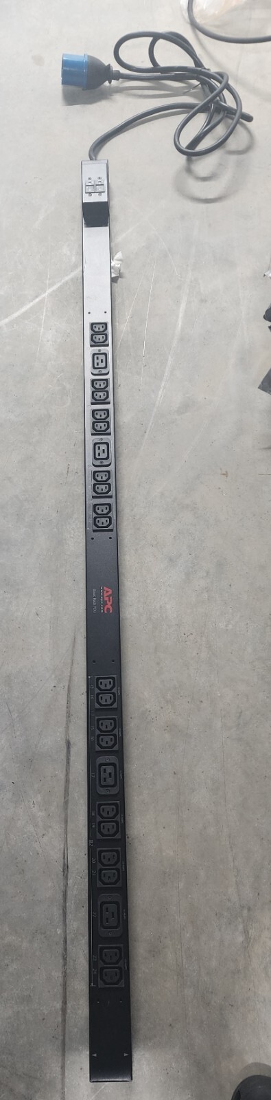 APC AP7930 Switched Rack PDU Power Distribution Unit 24 Outlet 120v 16 Amp