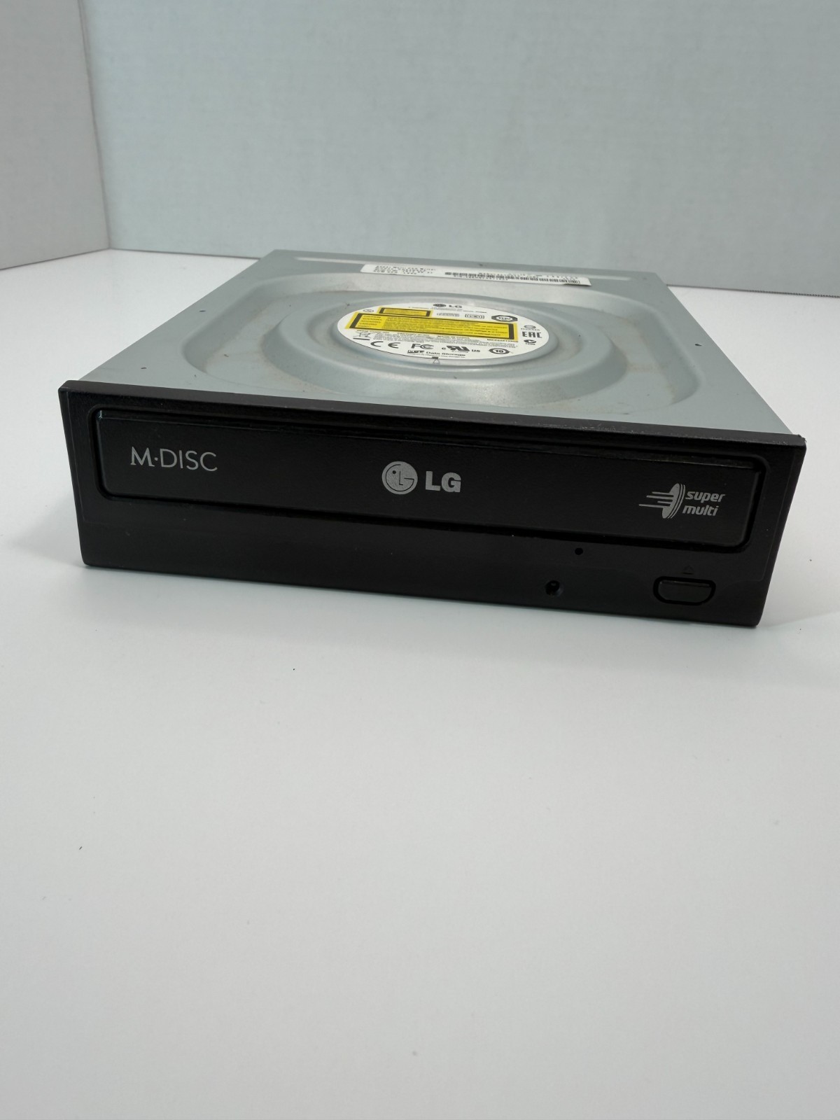 LG GH24NSC0 24x Super Multi Internal DVD/CD Writer Drive - SATA M-DISC