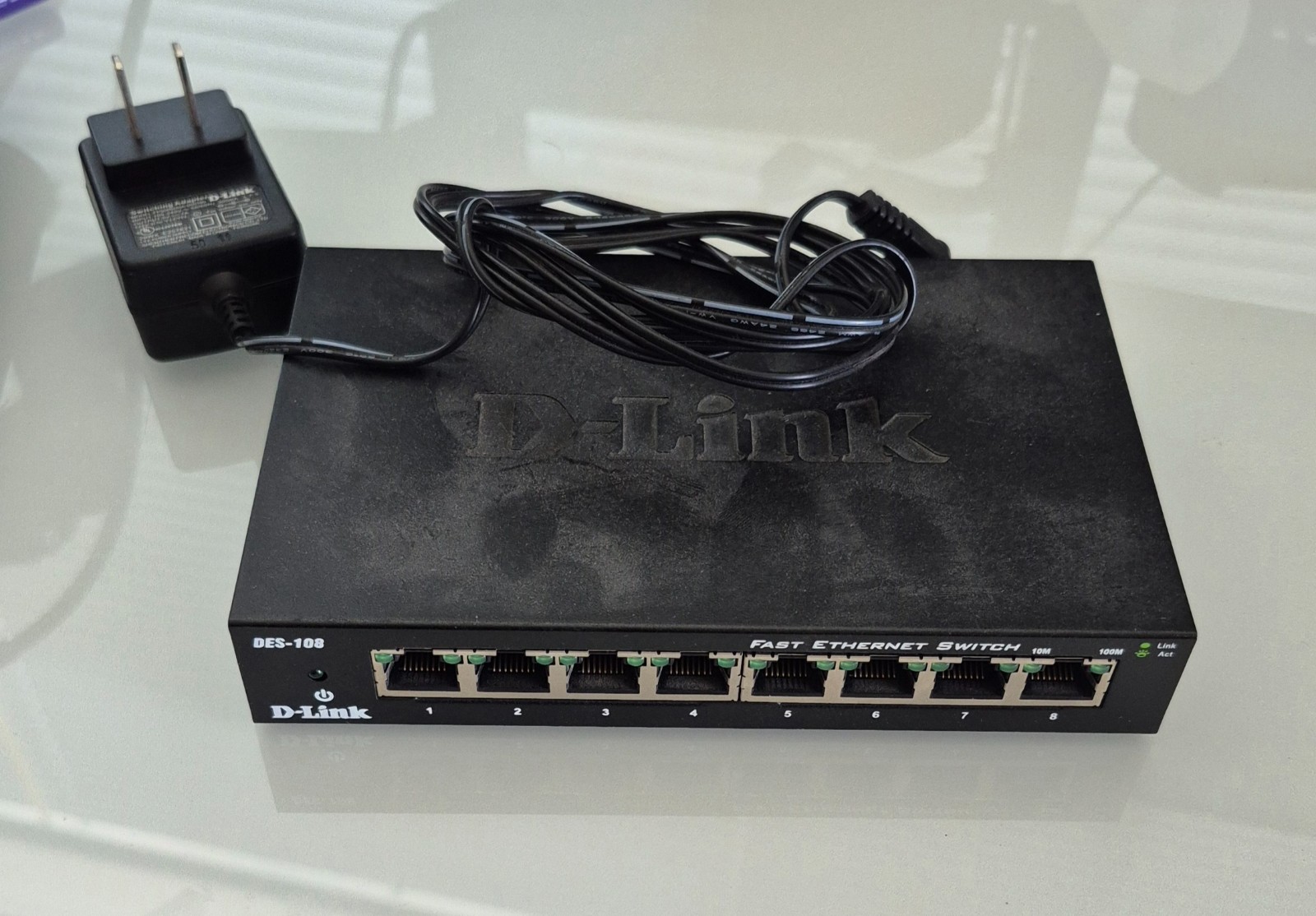 D-LINK DES-108 10/100 8-Port Fast Ethernet Switch