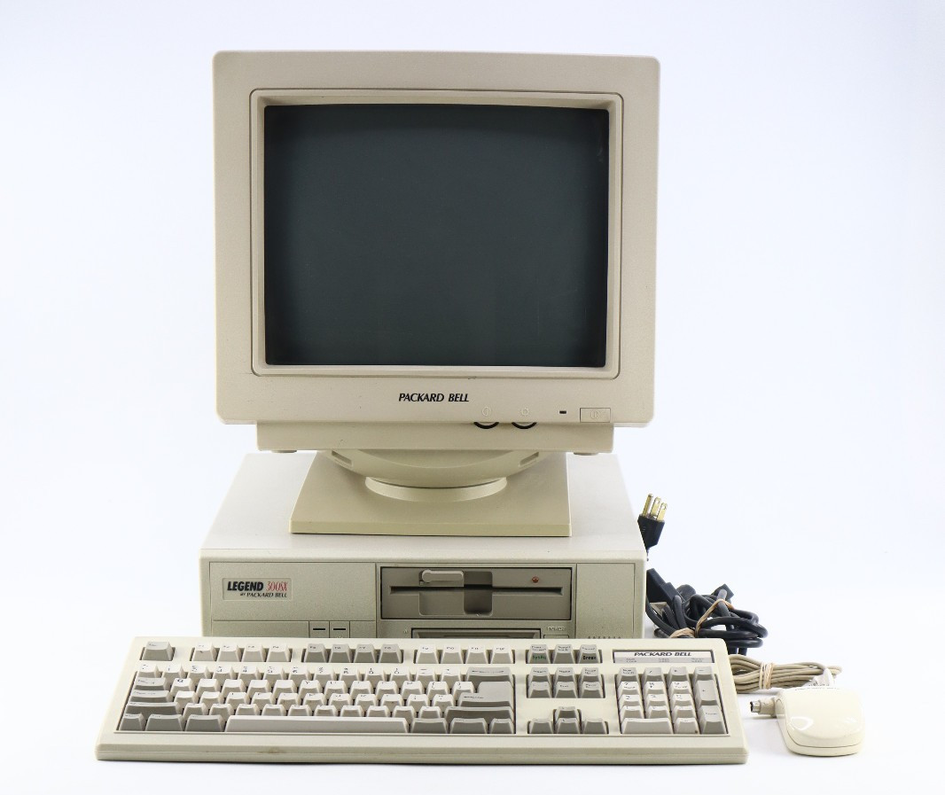 Packeard Bell Legend 300 SX DT Intel 386 SX 16MHz No HDD No OS W/ Monitor Bundle