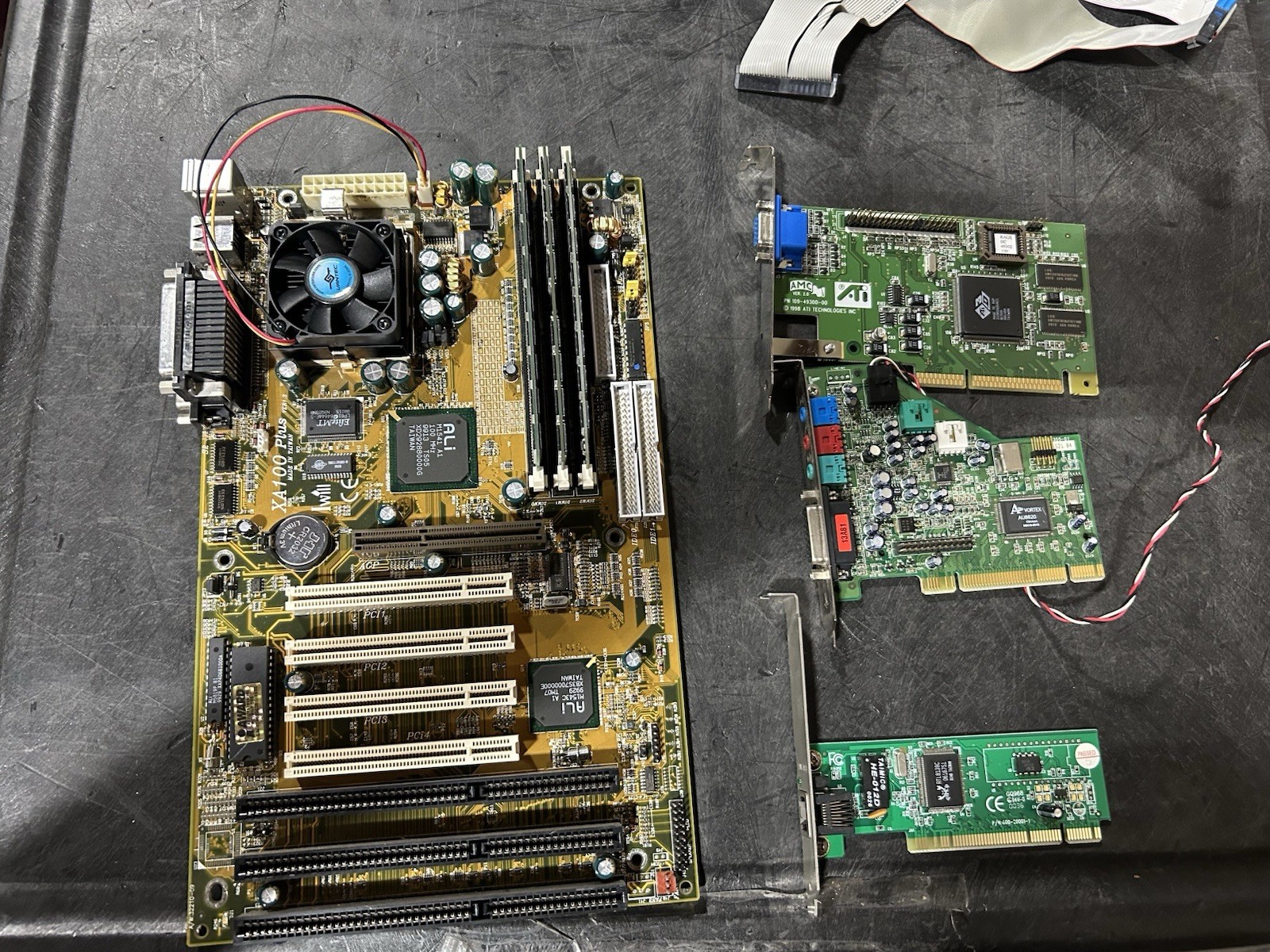 Vintage Iwill XA100 Plus Super Socket 7 Motherboard + K6-III 450 + 896mb READ
