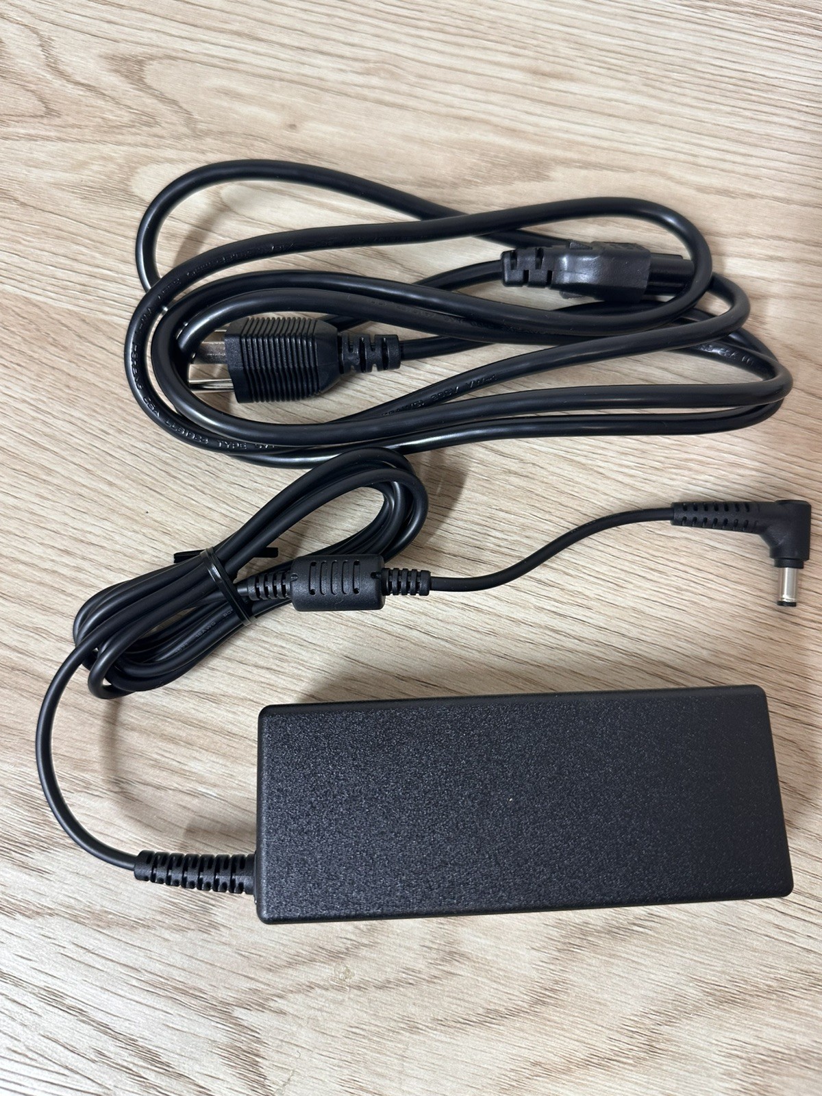 Delta ADP-90MD-H Power Supply 19v 4.74A New No Box For Laptop And More 