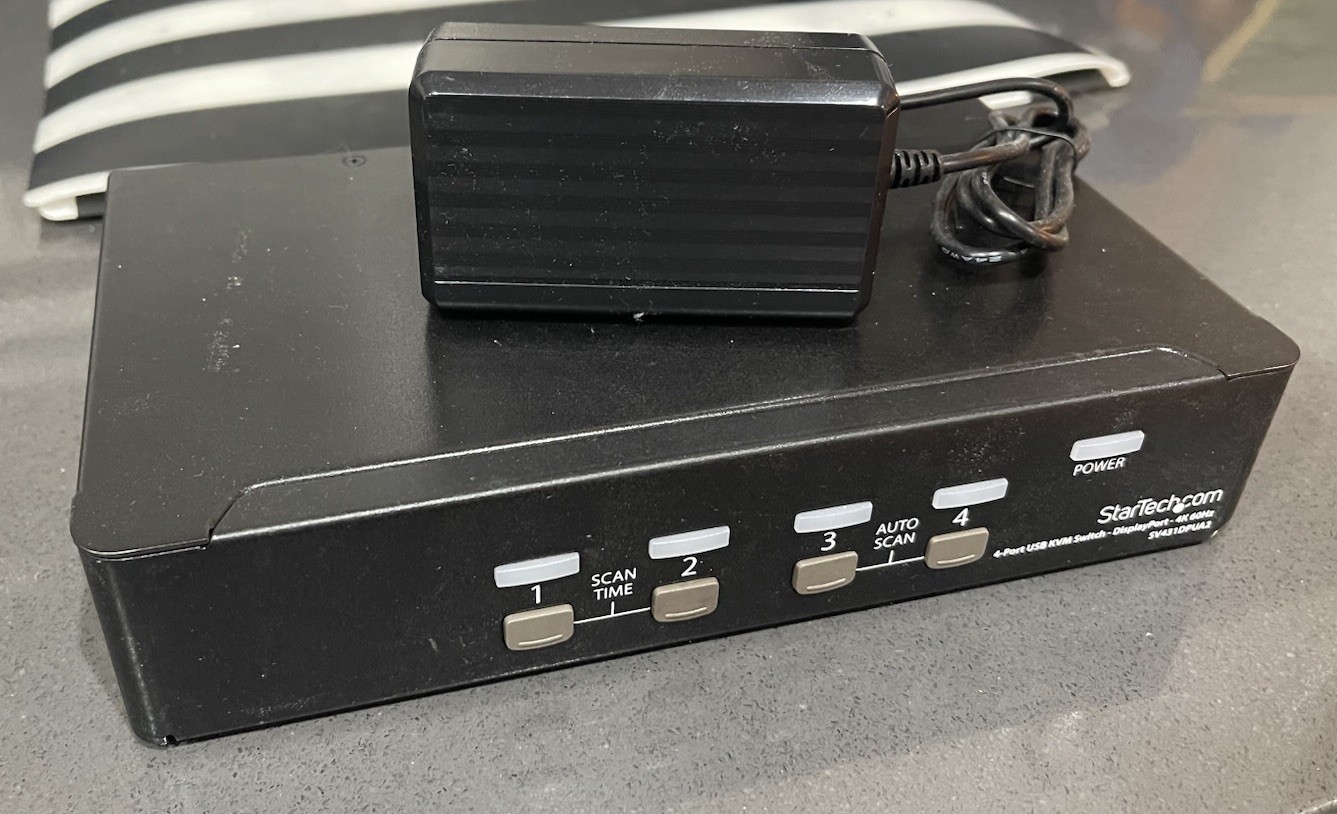 Used StarTech SV431DPUA2 4 Port DisplayPort KVM Switch 4K 60Hz Single Display