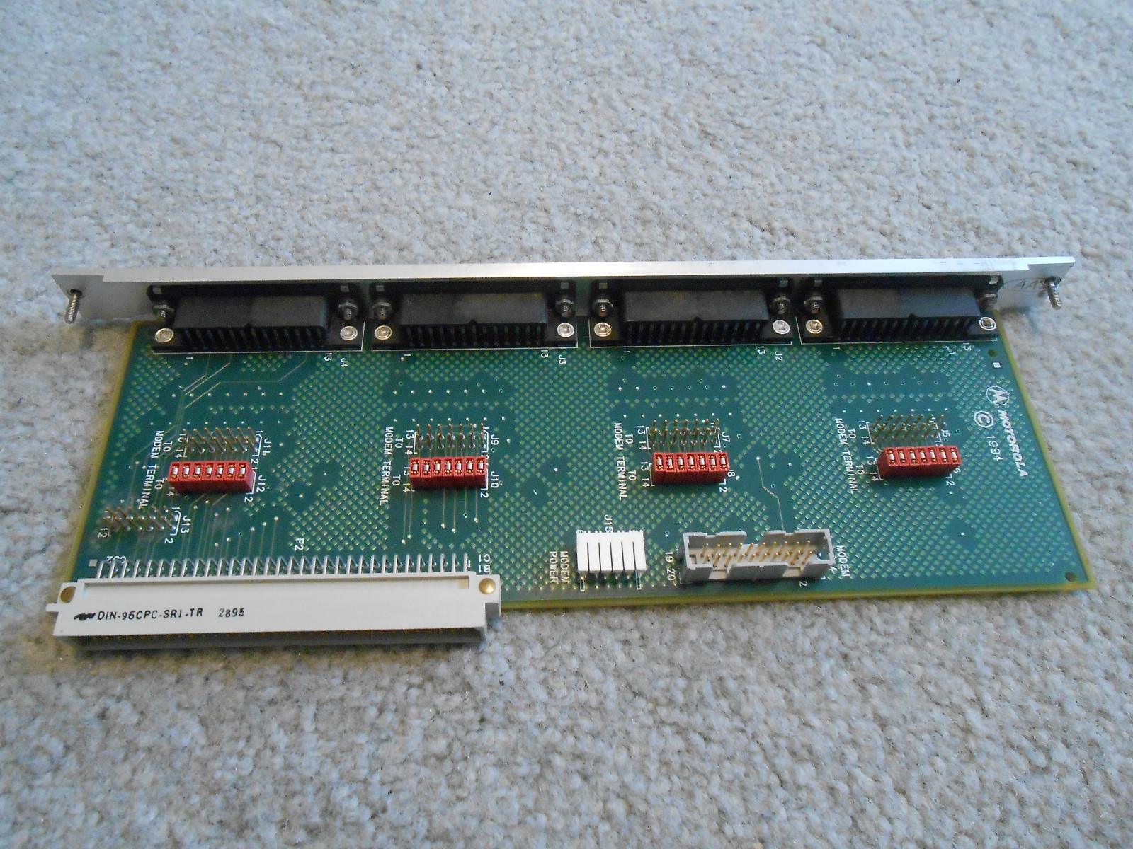 MOTOROLA MVME712-101 VME I/O INTERFACE W/1- SERIAL CONSOLE & 3- SERIAL PORTS MOD