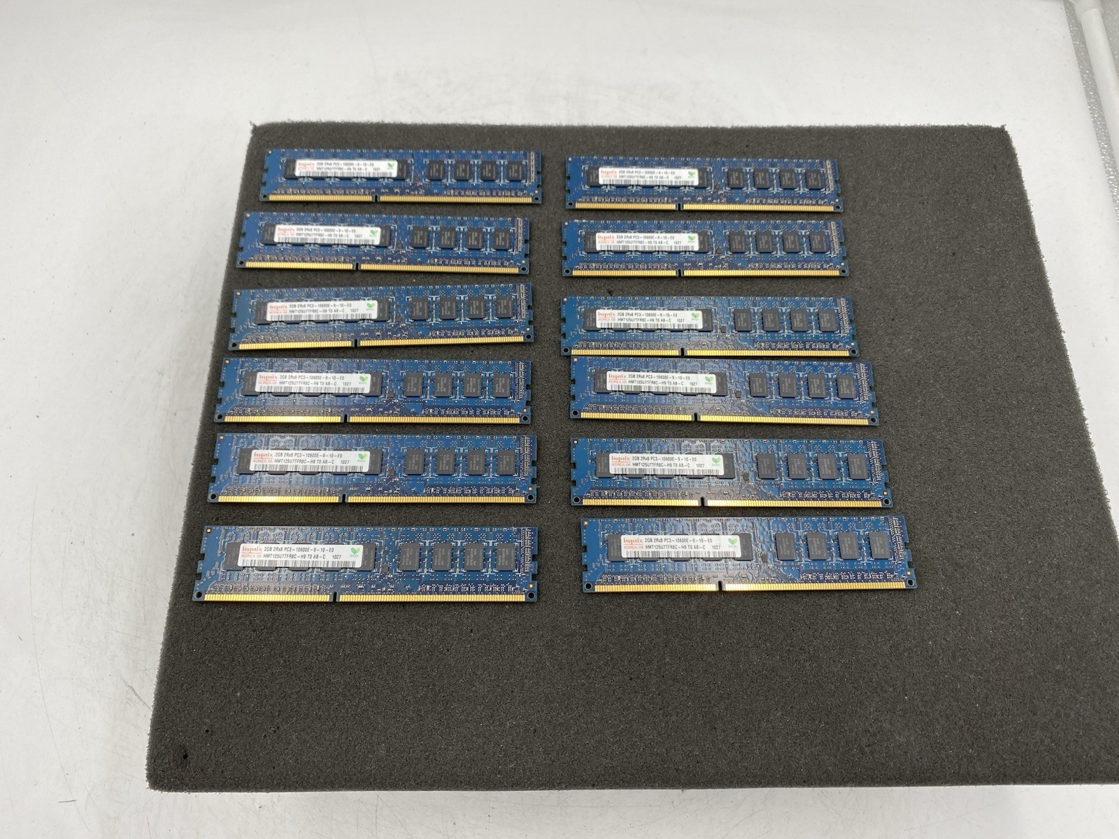 Lot of 12 HYNIX 2GB 2RX8 PC3-10600E-9-10-E0 HMT125U7TFR8C-H9