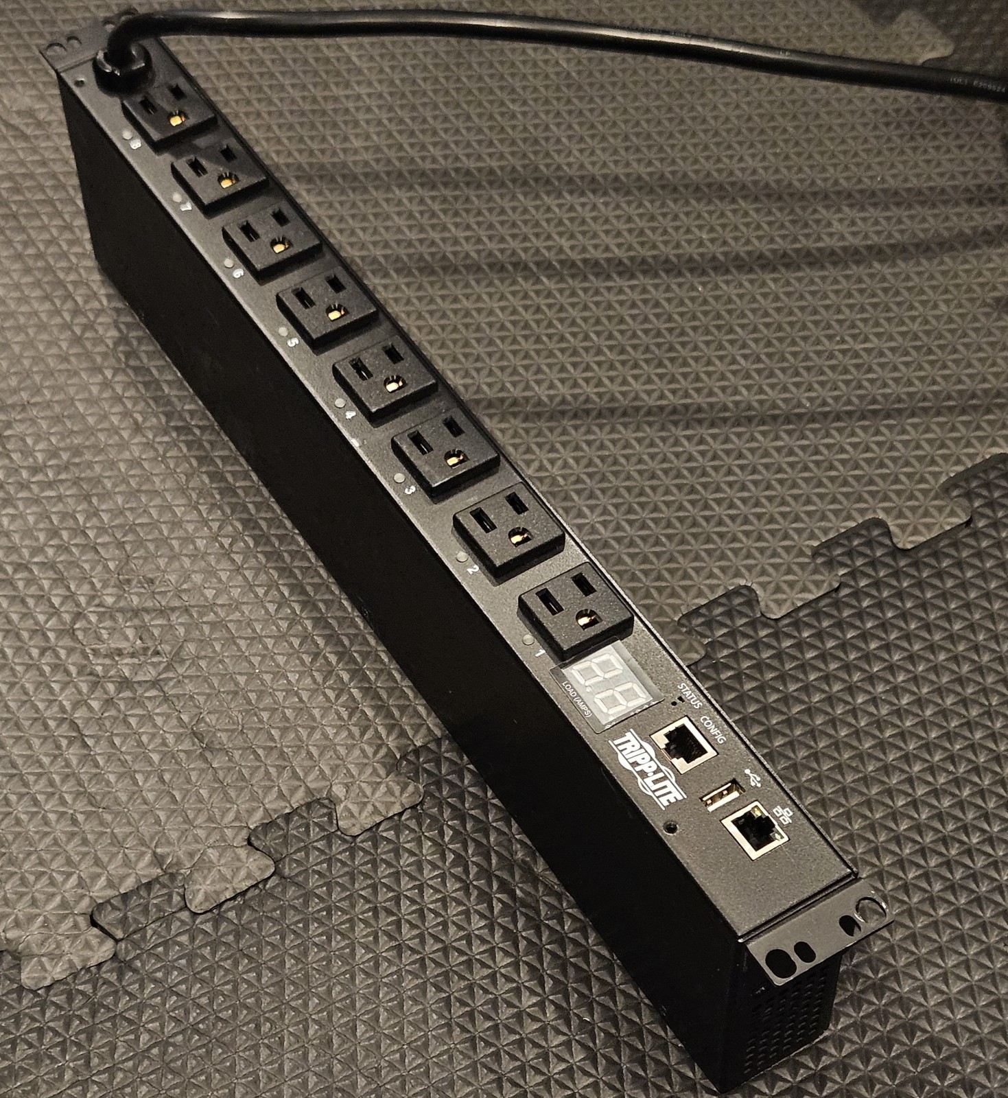 Tripp Lite PDUMH15NET2LX Switched PDU 120V 1.4kW 15A 8 Outlets