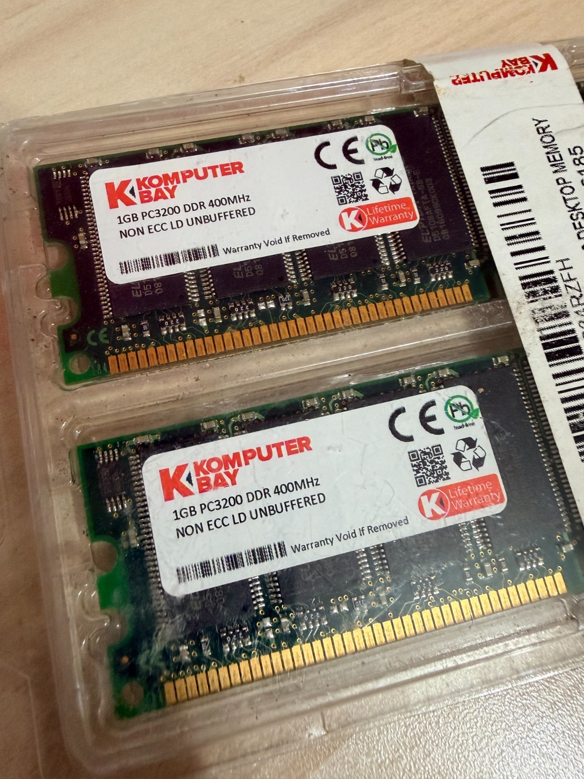 K Komputer Bay 1GB PC3200 DDR 400MHz - 2 pack