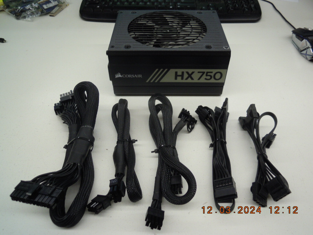 Corsair HX750 750Watts 80 +Platinum AC Power Supply | RPS0074 | CP-9020137