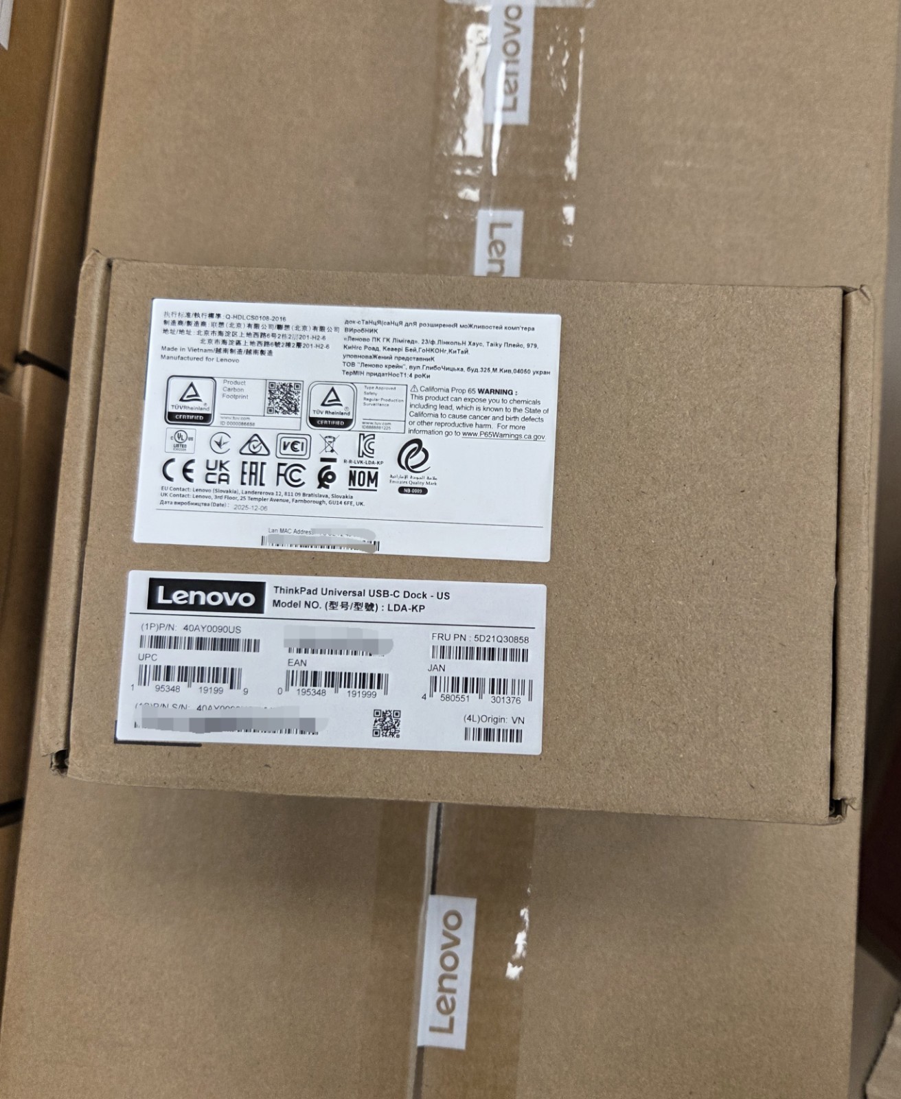 NEW Lenovo ThinkPad Universal USB-C Dock 40AY0090US - Dual/Triple 4K Display