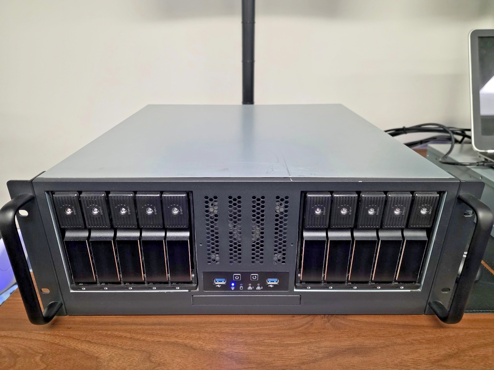 SilverStone RM41 Custom Fully Built, 5900x, 32gb ram, 10x 3.5" bays, 500gb SSD