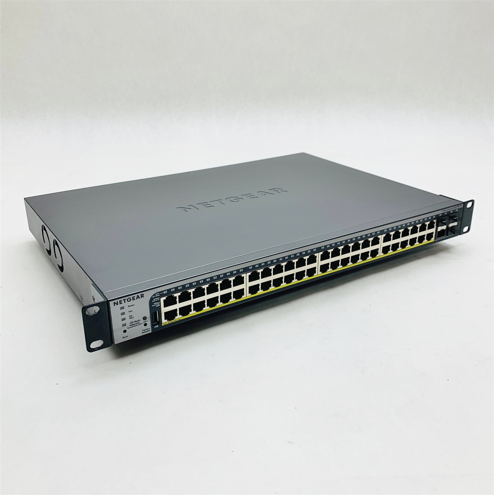Netgear ProSafe GS752TPv2 48-Port Gigabit PoE+ Smart Managed Pro Ethernet Switch