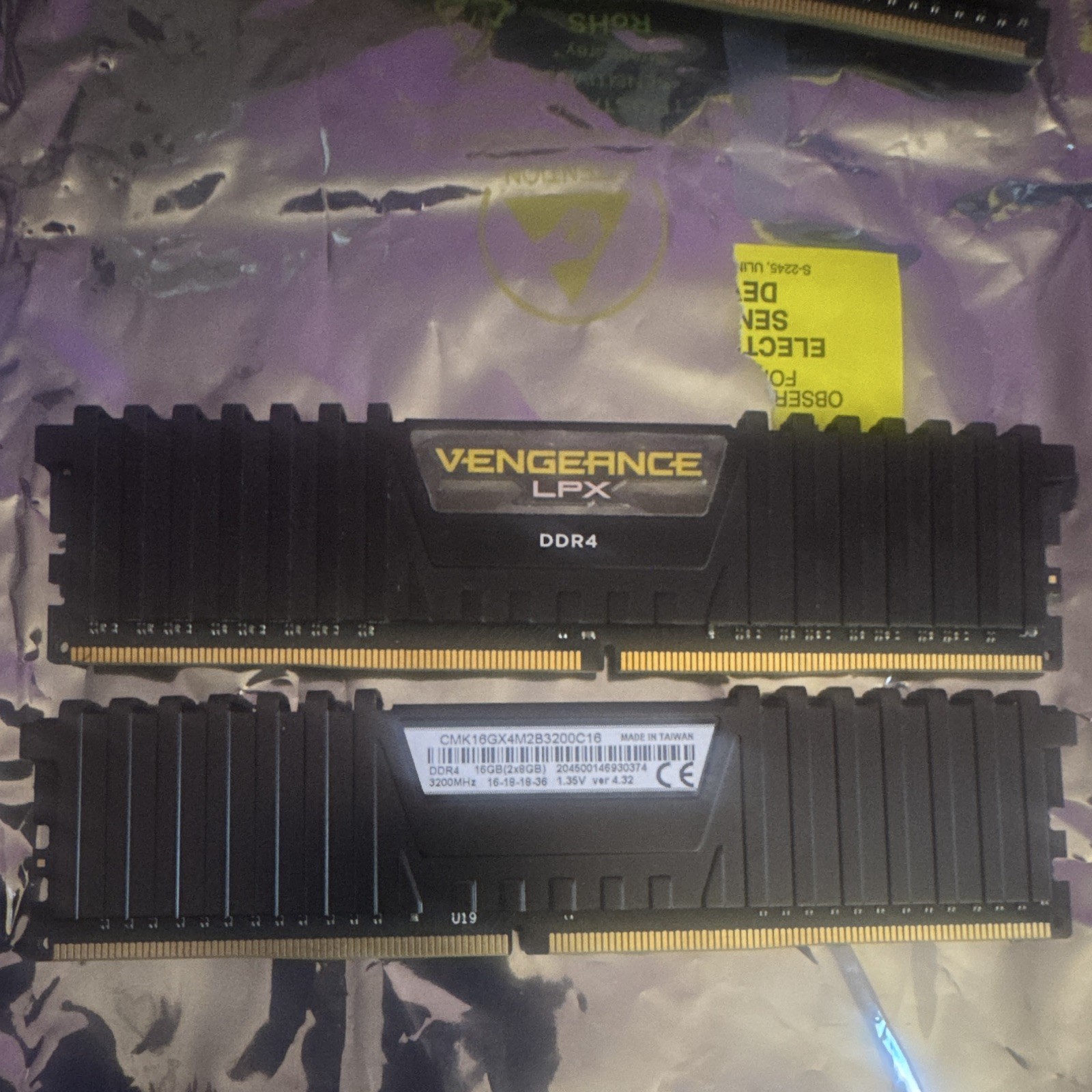 Corsair Vengeance LPX 16GB (2x8GB) DDR4 3200MHz 288-Pin DIMM RAM