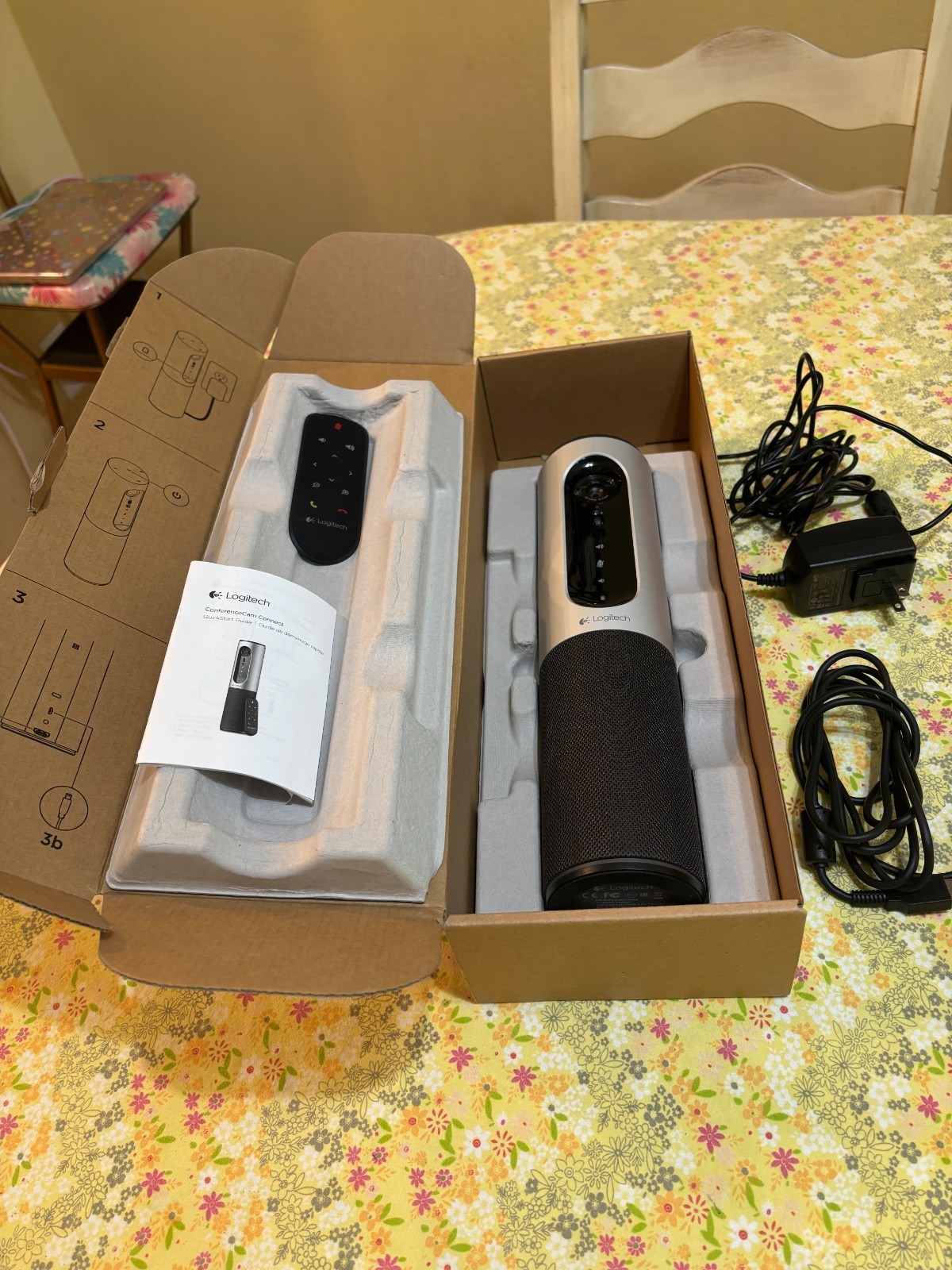 Logitech ConferenceCam Connect Webcam Portable Bluetooth Speakerphone 960-001013