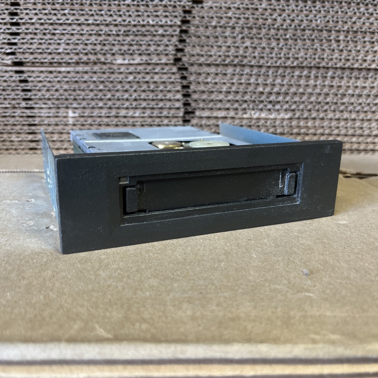 Seagate Travan Hornet Tape Drive 10GB/20GB ST220000A, IDE, 3.5" Black