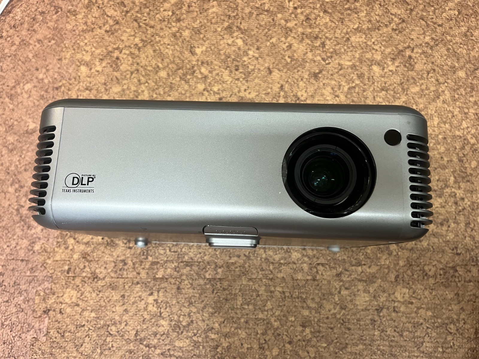 Optoma DAEPTTG - DLP Projector - Lamp Runtime: 20 Hrs
