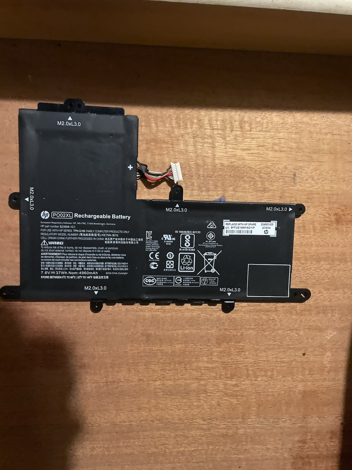 HP P002XL Li-Ion Rechargeable Laptop Battery 7.6V 4960mAh 823908-1C1
