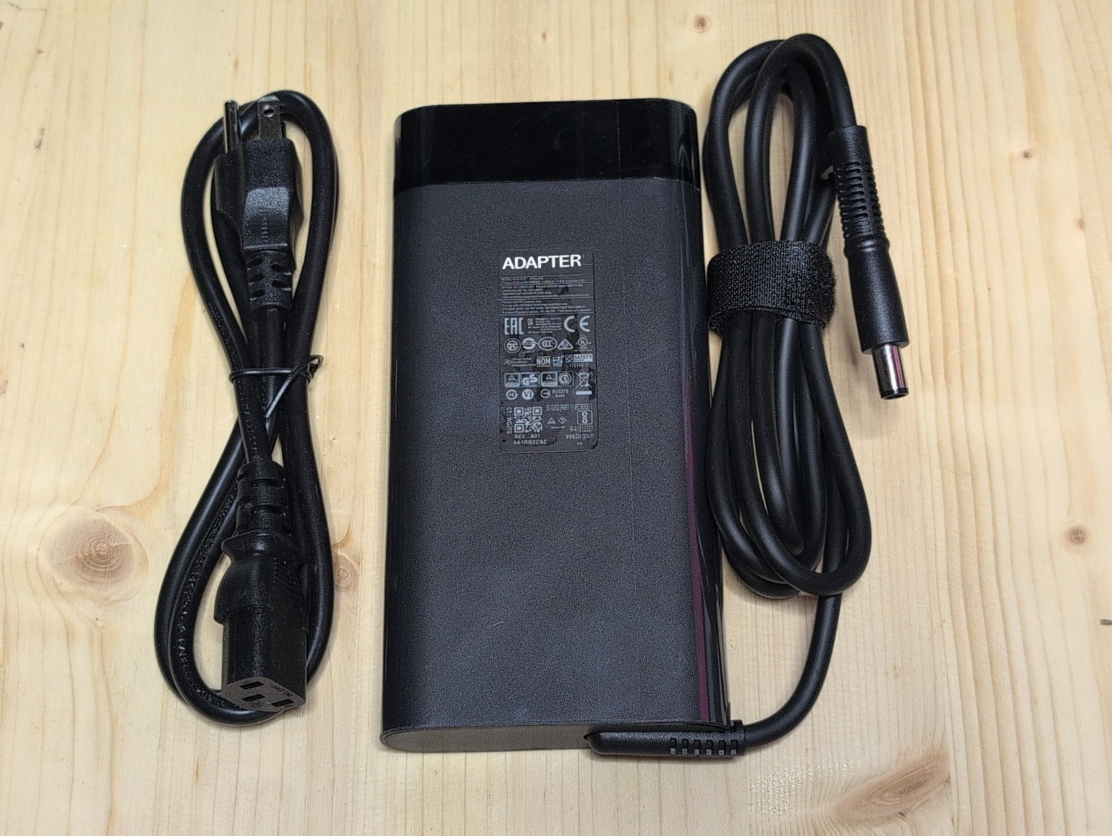 HP OEM 230W AC Adapter OMEN 16-c0500na TPN-LA10 M35733-001 PA1231-08 4.5mm