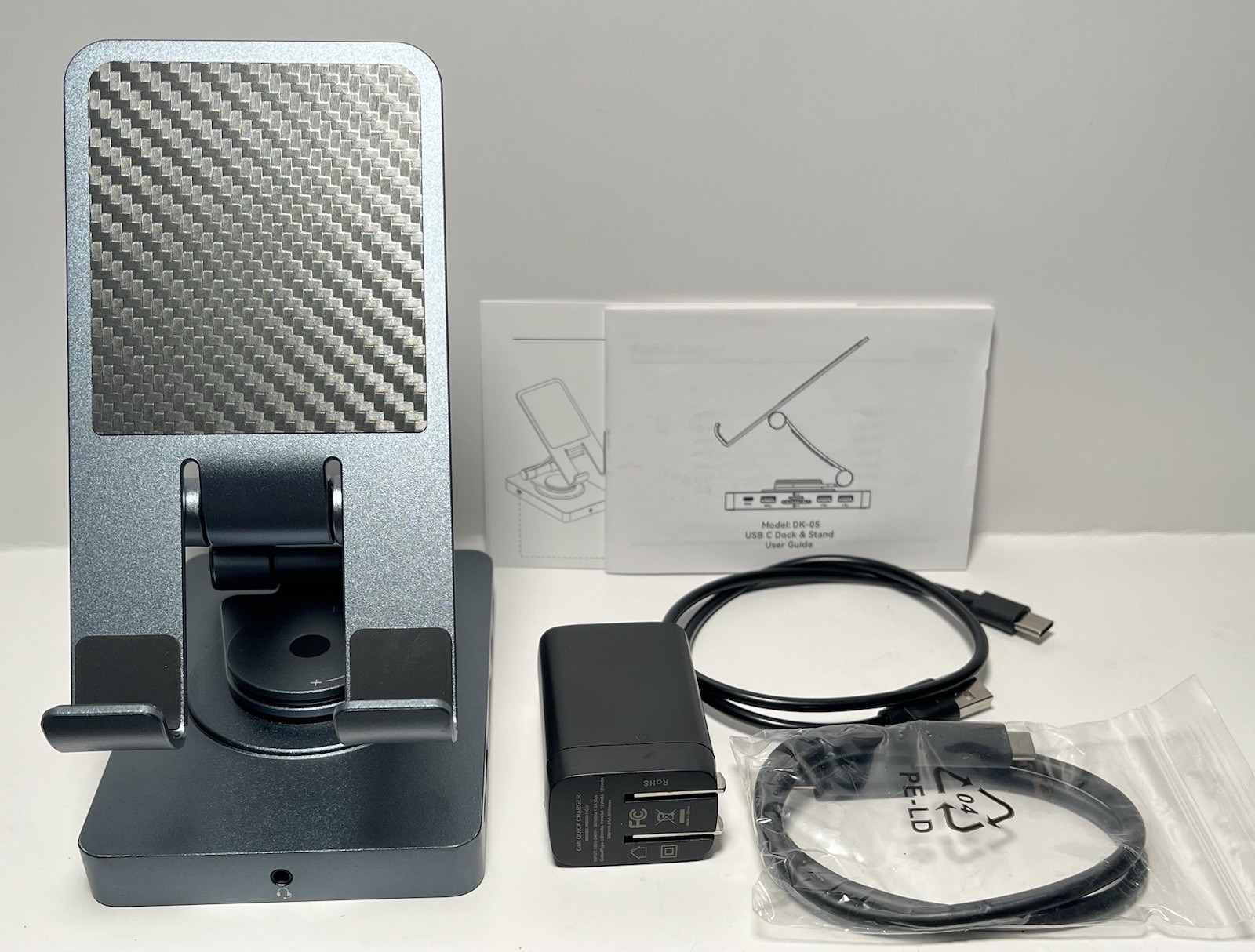 Versatile USB C Docking Station for iPad, 11-in-1 with SD TF 4.0 Reader, 4K60