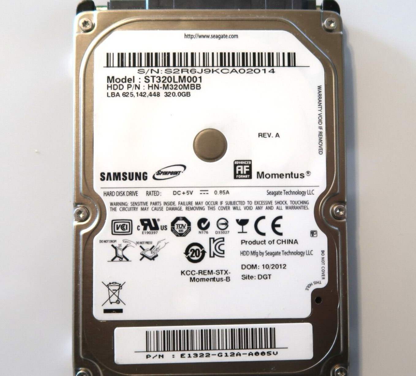 Samsung ST320LM001 HN-M320MBB (S2R6) China E1322-G12A 2.5" 320gb Sata 10/2012