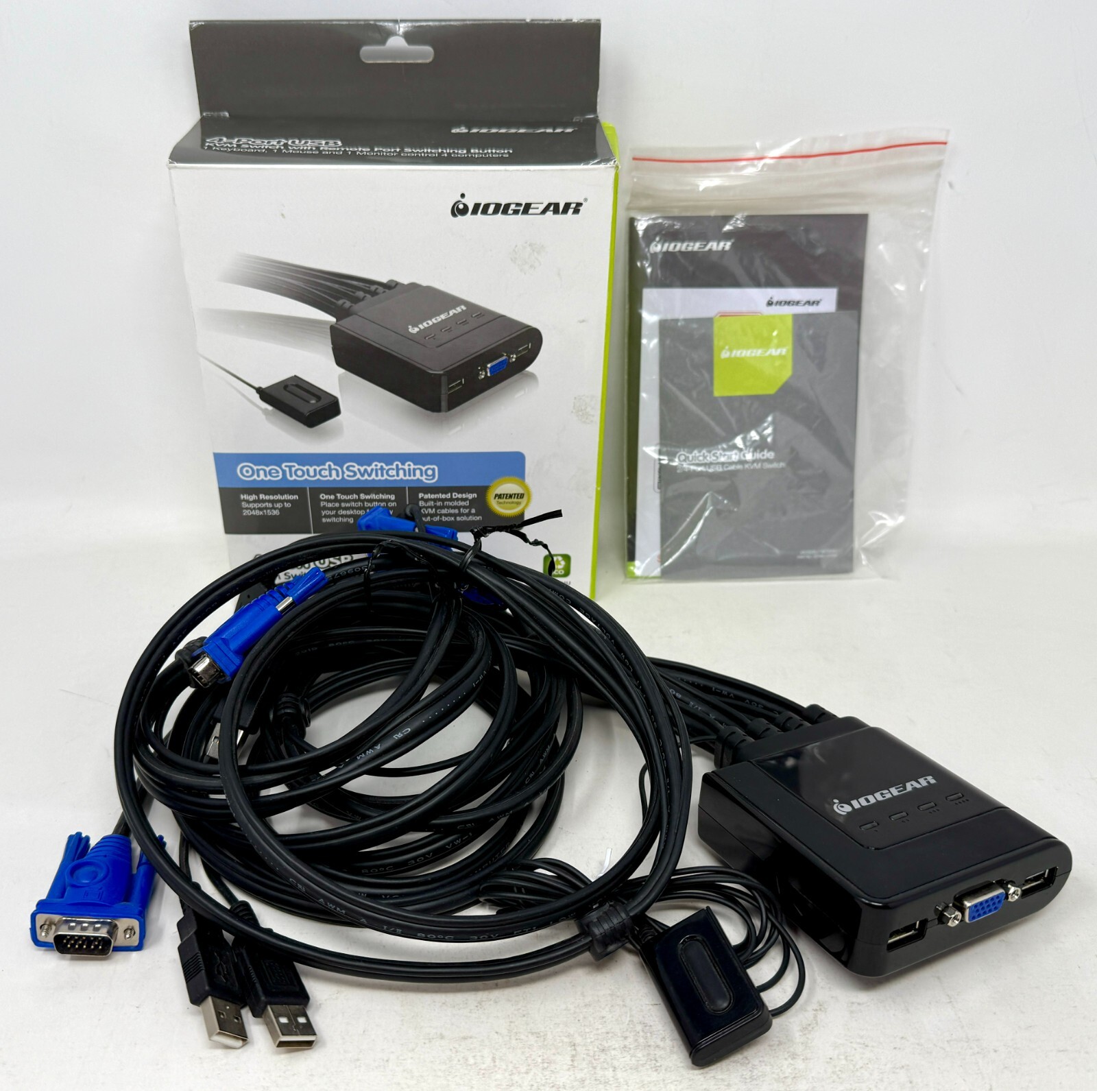 IOGEAR GCS24U KVM switch Remote 4-Ports External USB Keyboard Mouse Monitor PC