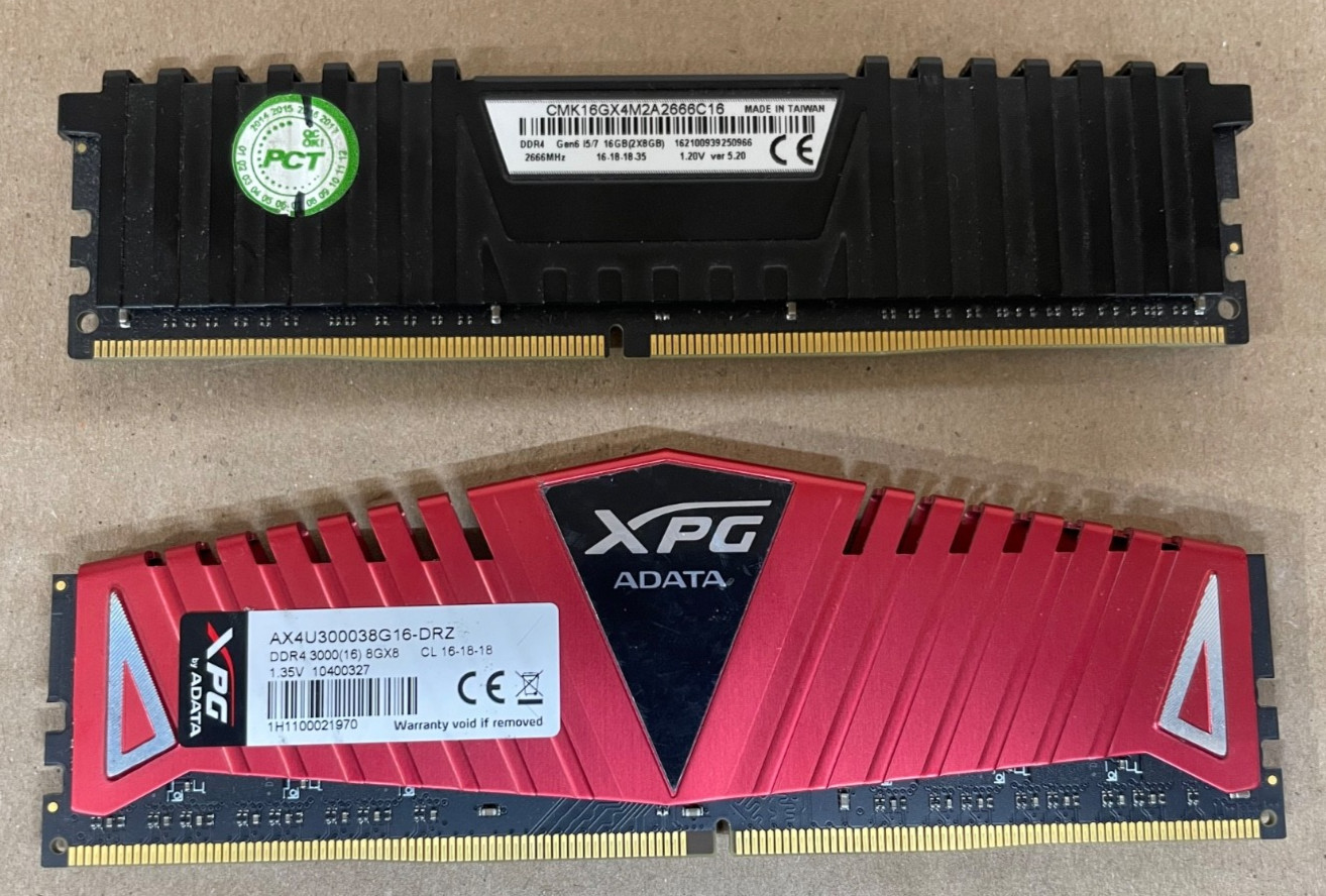 LOT OF 2 STICKS MIXED RAM DDR4 8GB XPG DATA, VENGEANCE LPX | 3000 MHZ,  2666 MHZ