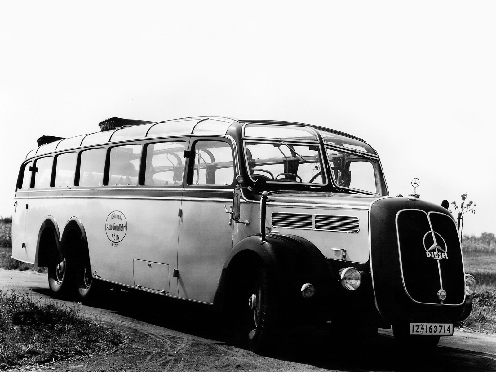Cars 1938 mercedes benz o10000 omnibus n56 bus transport Desk Mat Stitched